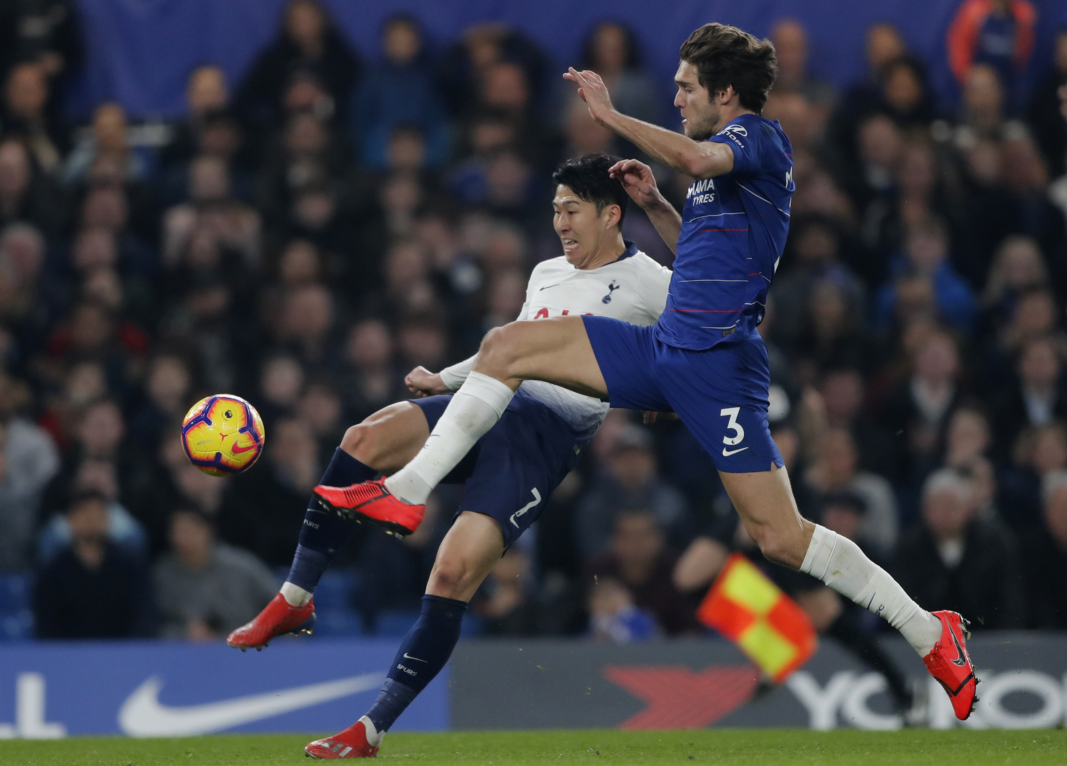 Sarri reasserts power, dropping Kepa and beating Tottenham