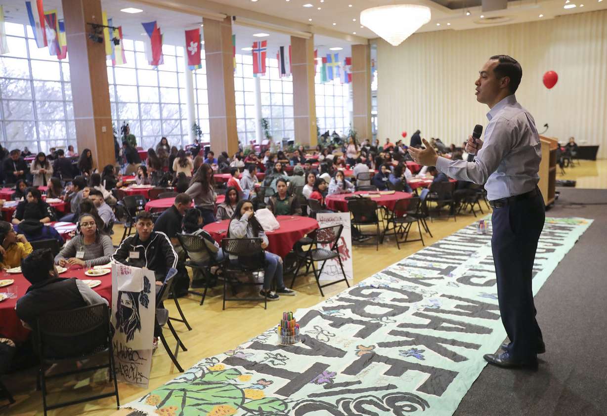 Presidential candidate and former Secretary of Housing and Urban Development Julián Castro speaks to high school and university students at the University of Utah in Salt Lake City on Wednesday, Feb. 27, 2019. (Photo: Kristin Murphy, KSL)