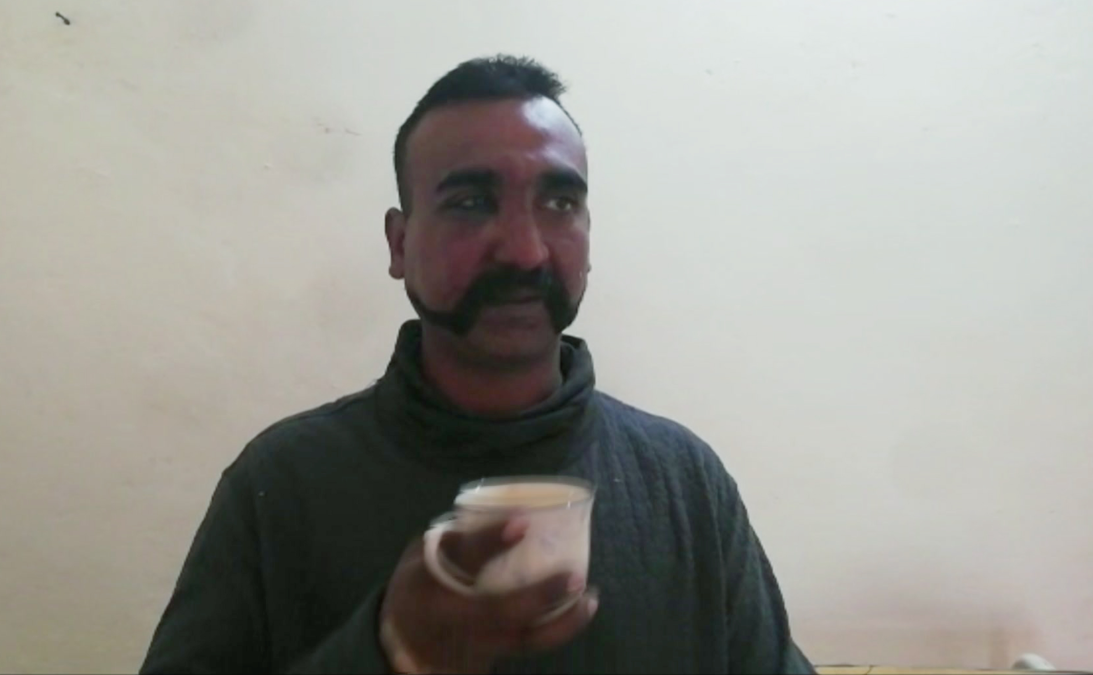 Pakistan pledges to release captive Indian fighter pilot