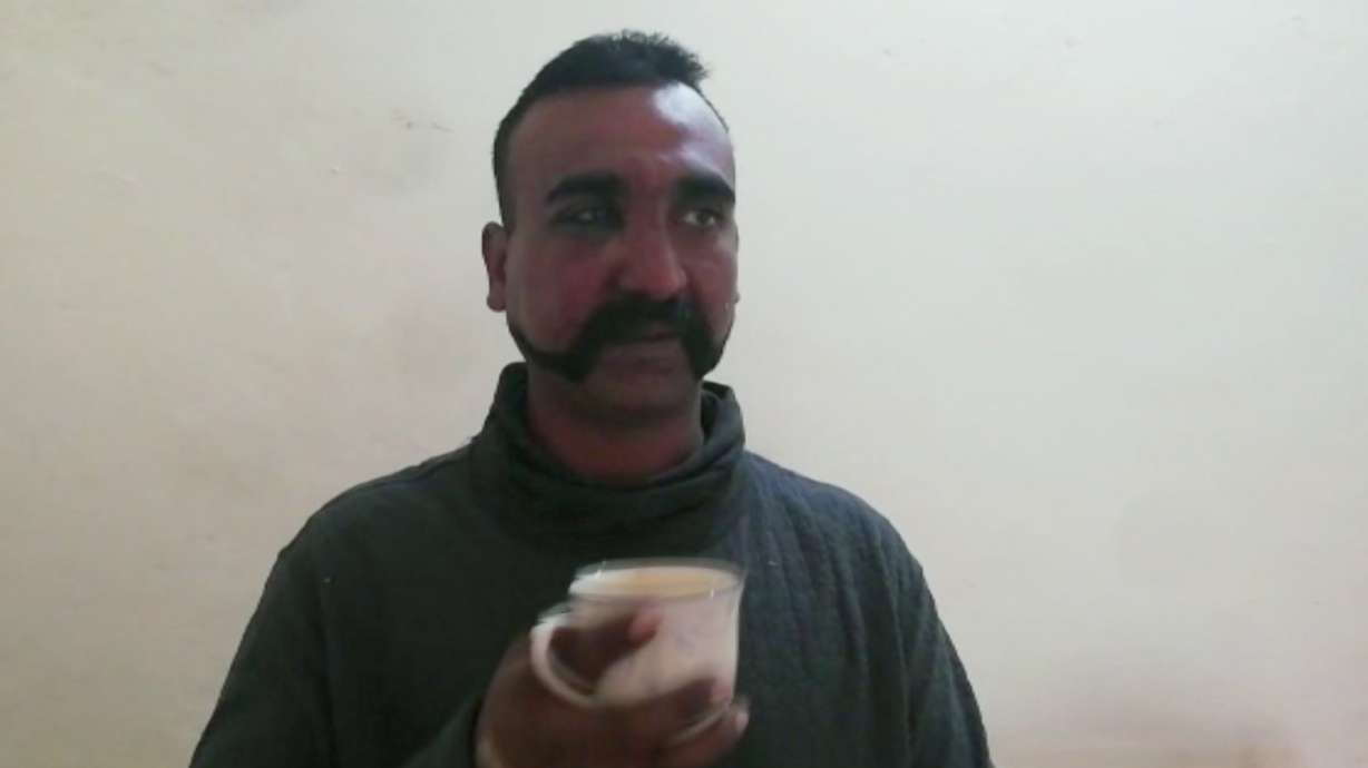 Pakistan pledges to release captive Indian fighter pilot