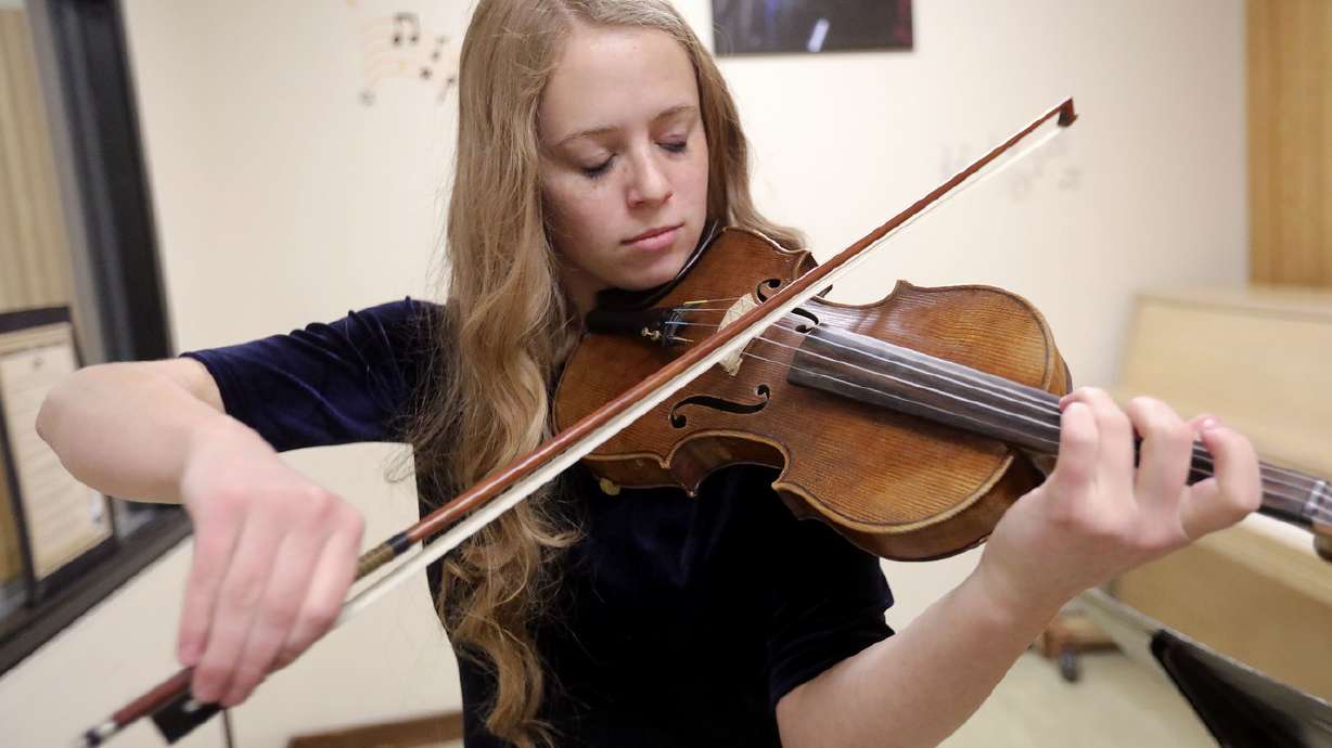 Wasatch Front's Sterling Scholar finalists shine bright in final judging at Cottonwood High School