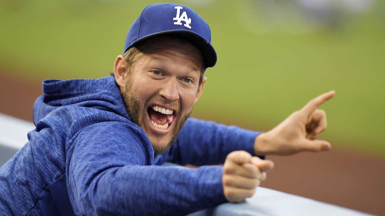 Kershaw still not throwing after feeling shoulder discomfort