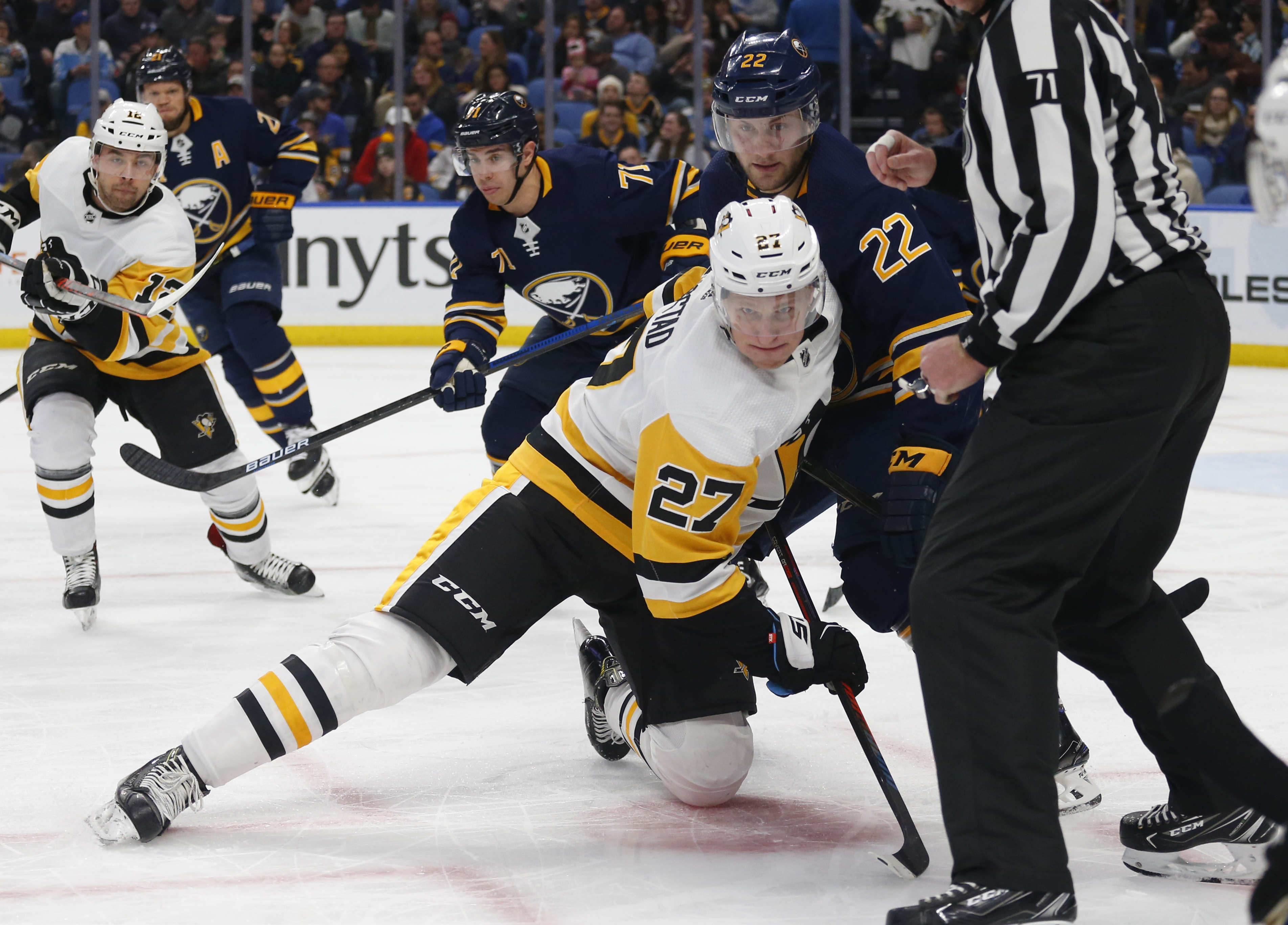 Conor Sheary scores 2 in Sabres' 4-3 OT win over Penguins
