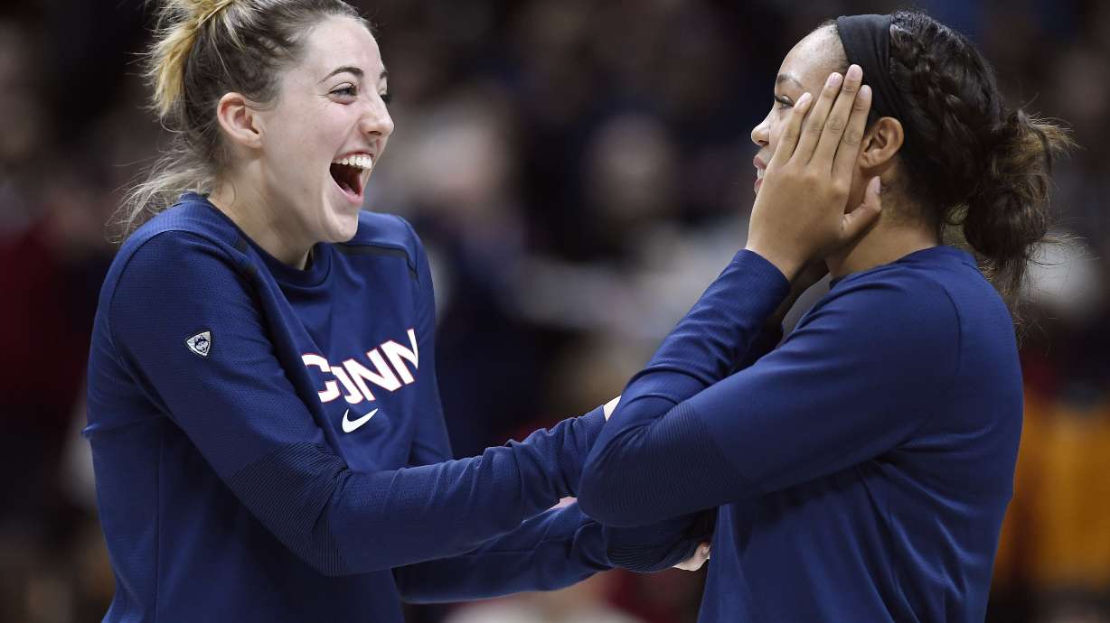 Collier scores 29, Samuelson hurt in UConn win over Houston