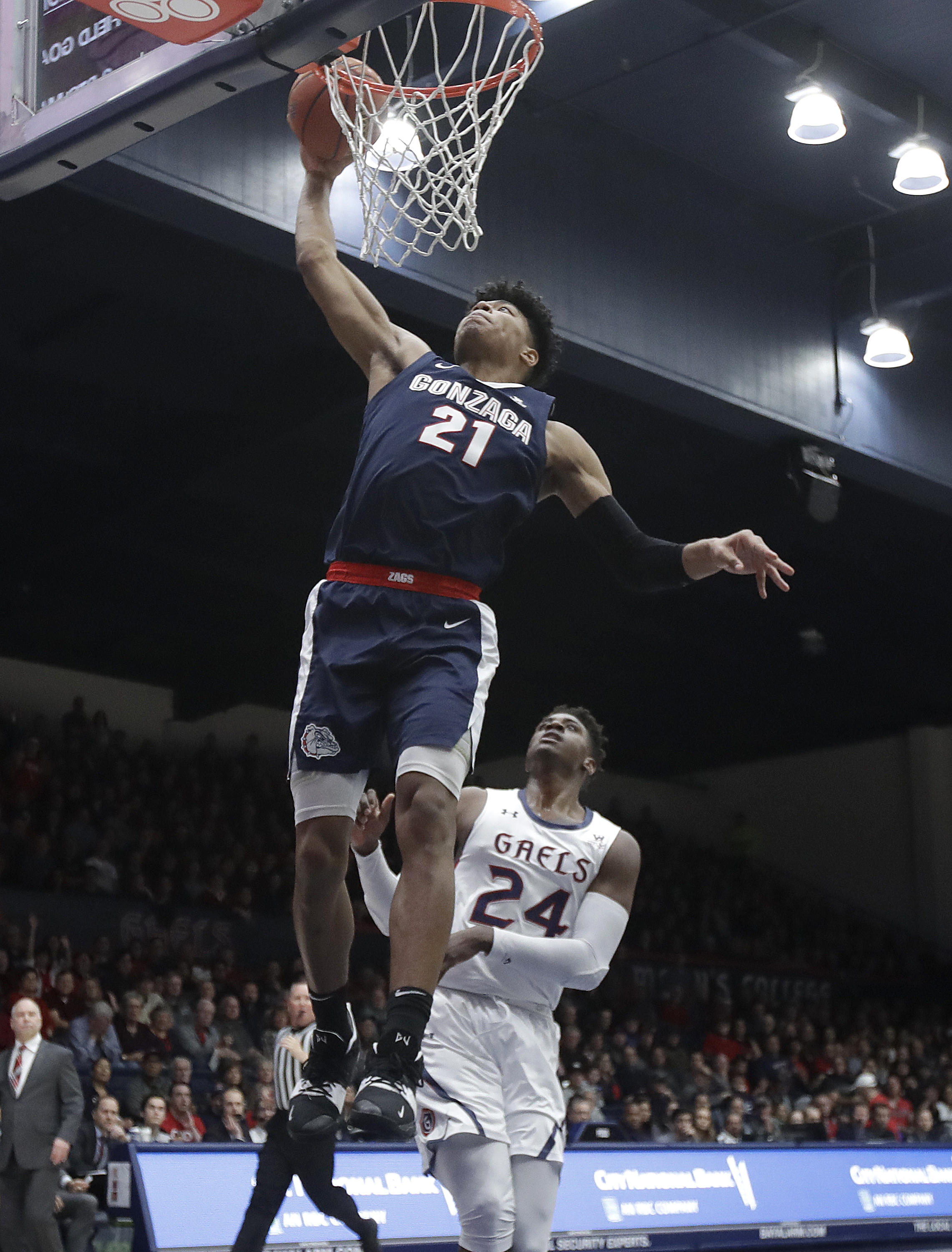 No. 1 Gonzaga wins 20th straight, 69-55 over Saint Mary's