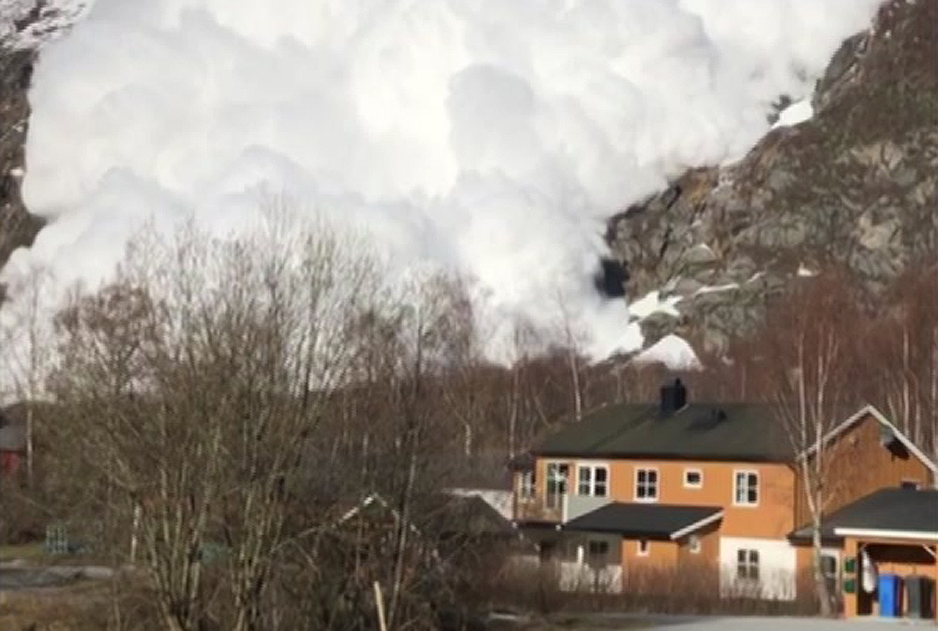 Woman records avalanche crashing toward central Norway home