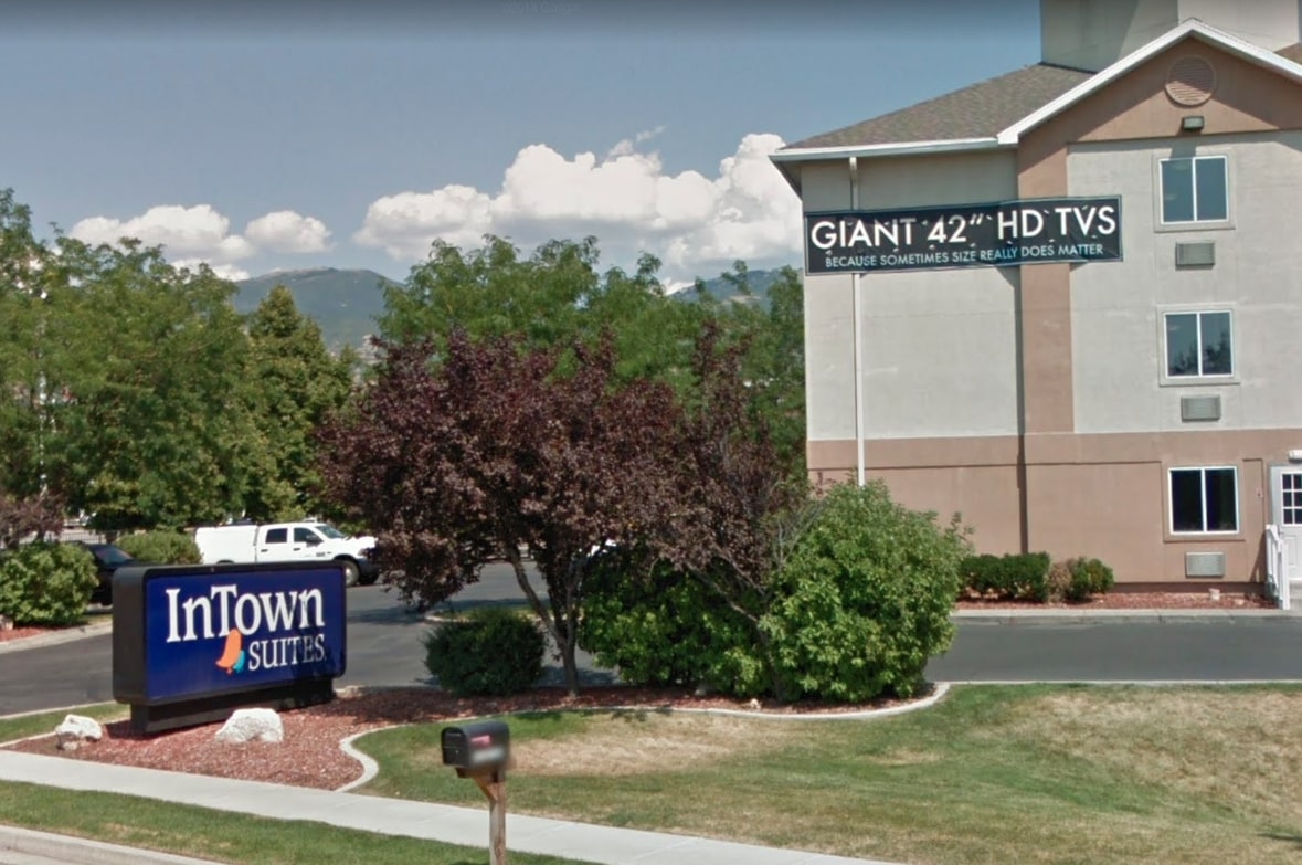 Man dies after critical injuries from punch outside Utah motel