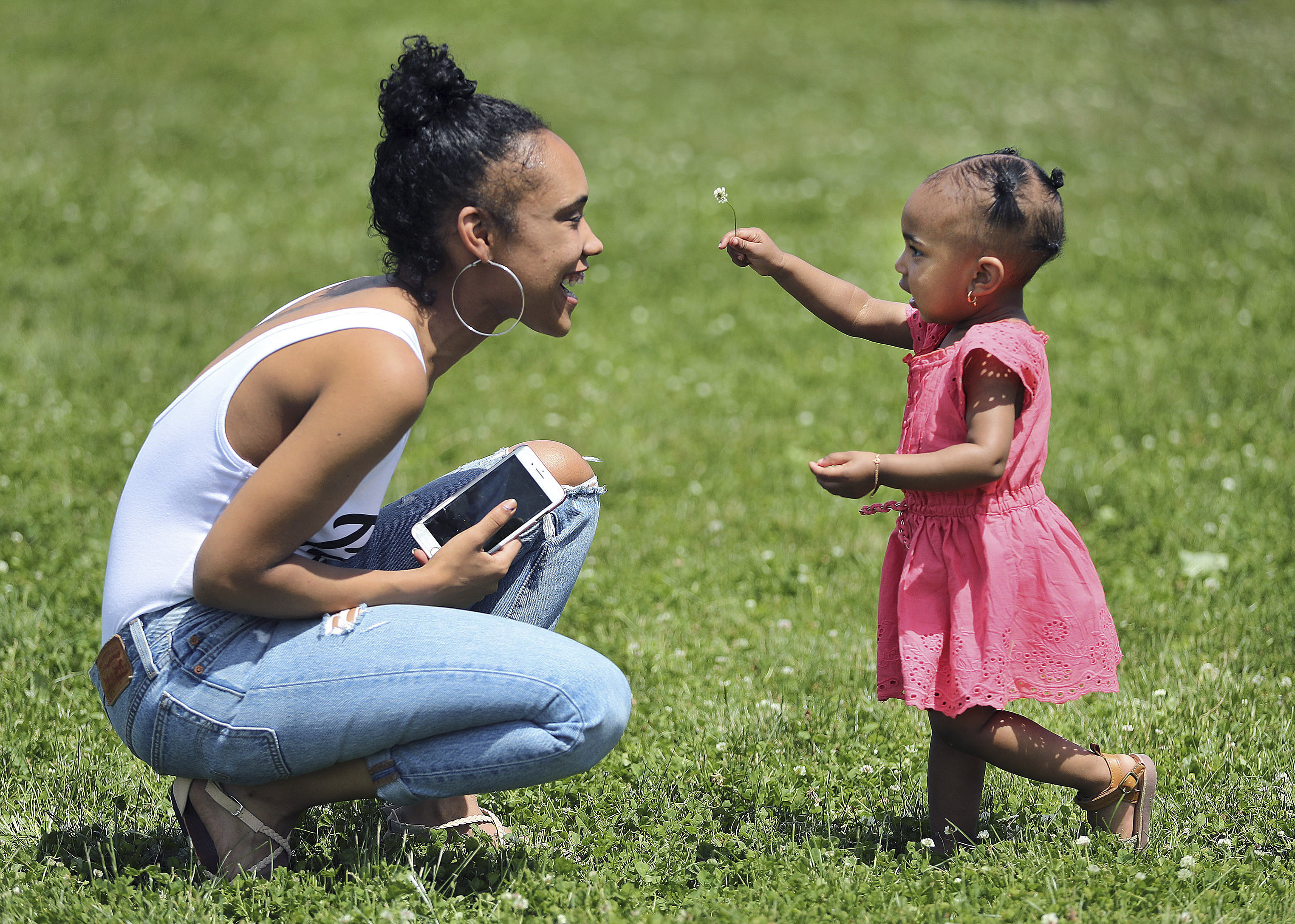 Suspect in death of woman found in trunk will stay in jail