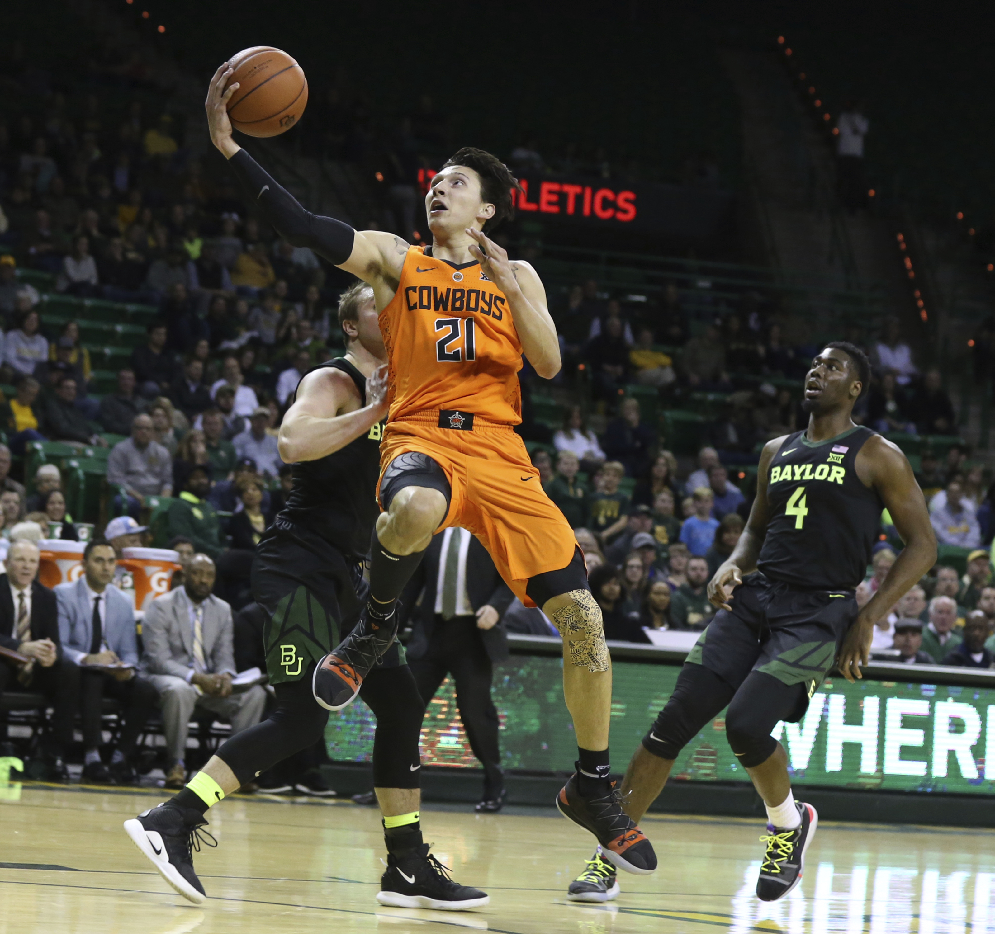 Oklahoma St's Waters draws focus to Native American players