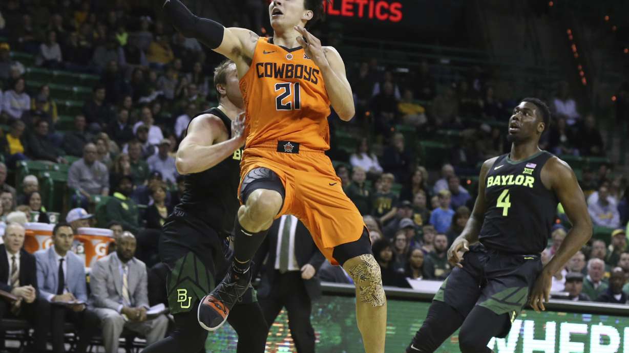 Oklahoma St's Waters draws focus to Native American players