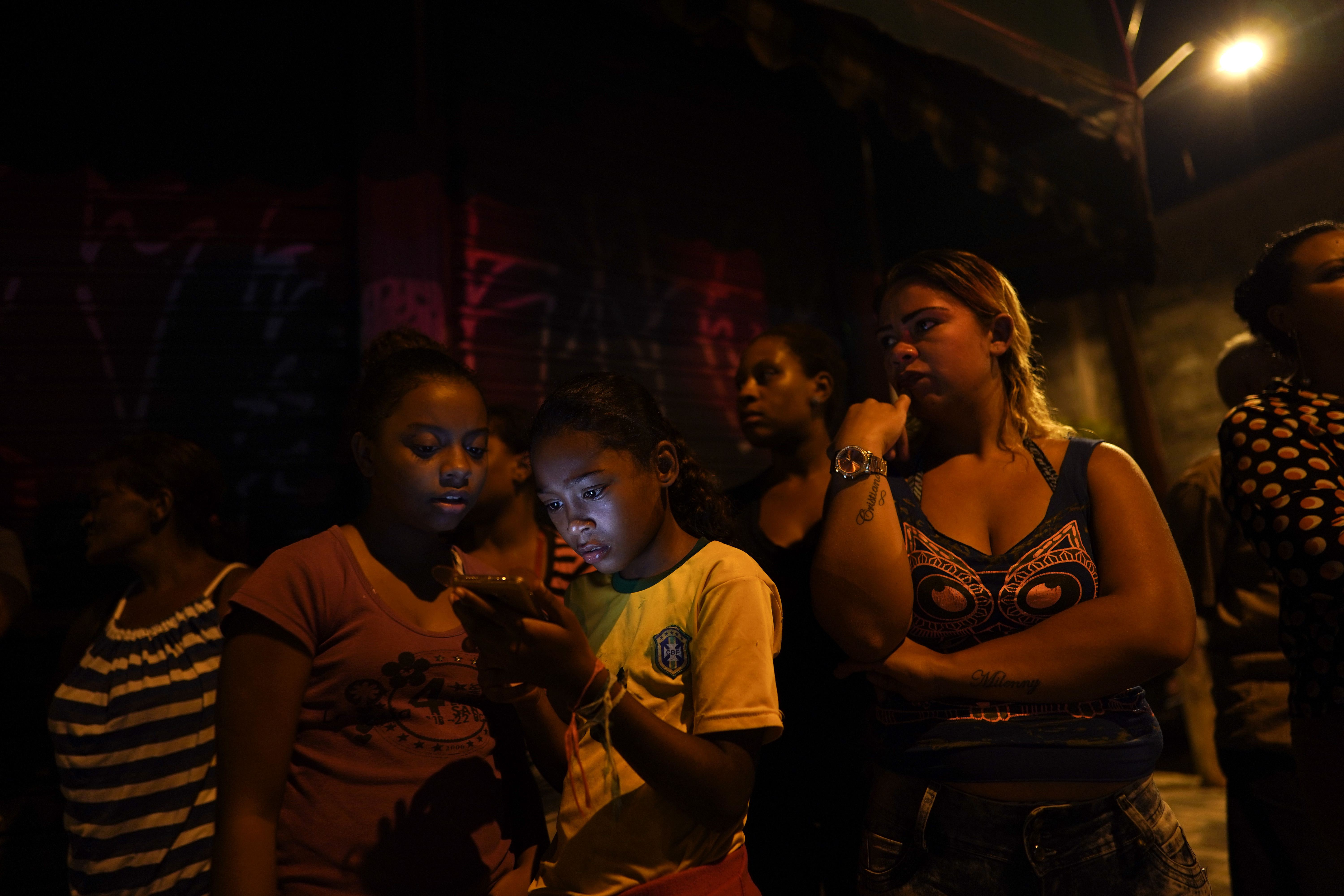 Brazil police: school attackers imitating Columbine massacre