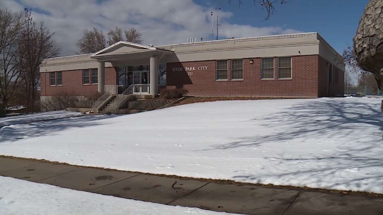 Men file grievance against Utah city after boss who pointed a gun at them is reinstated