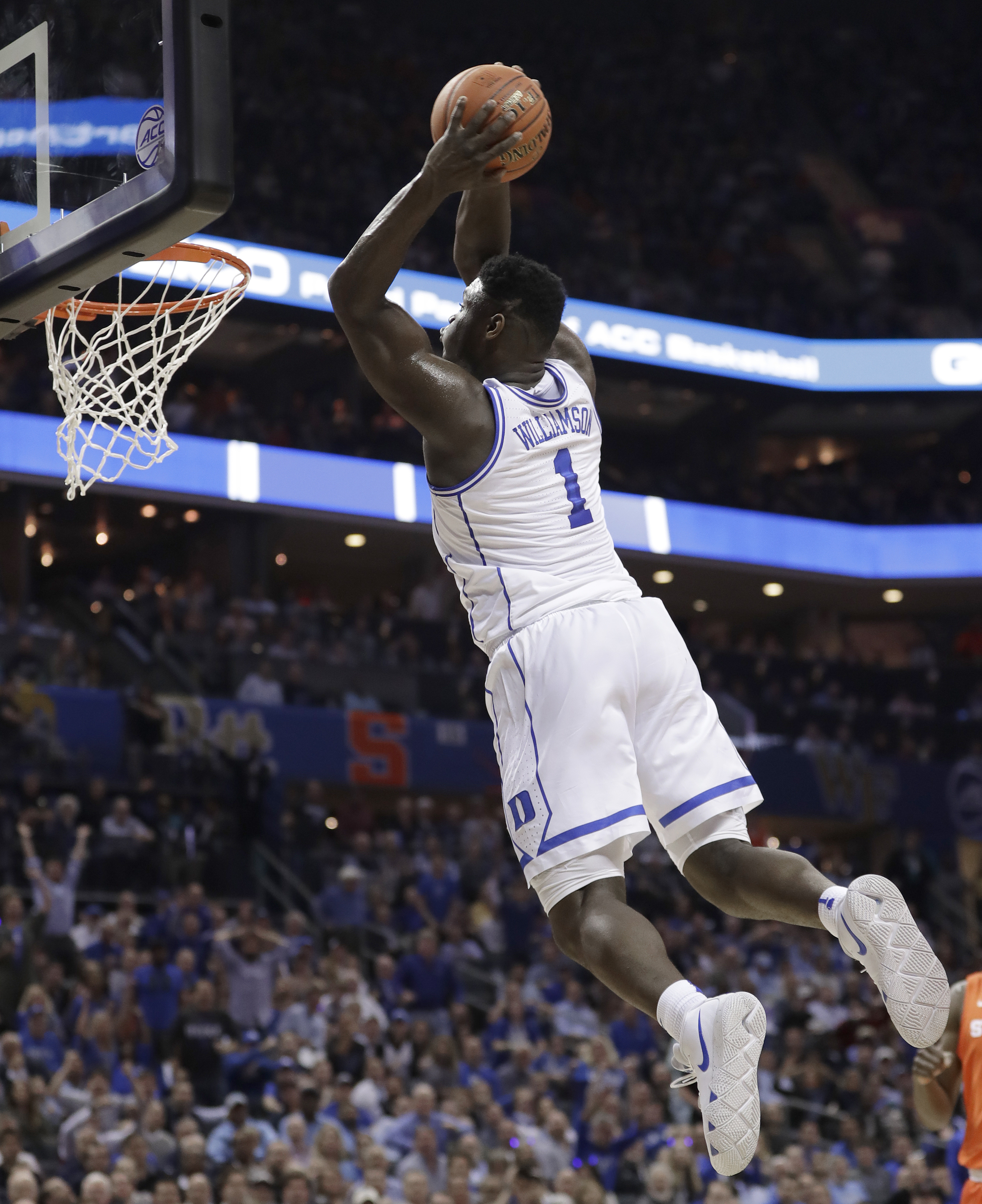 Williamson has 29 points in return, No. 5 Duke rolls in ACCs