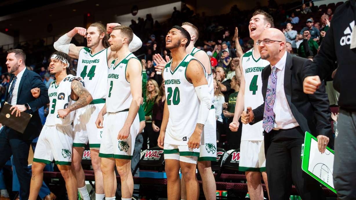 Toolson scores 21 to lift Utah Valley over UMKC 71-64 in WAC Tourney
