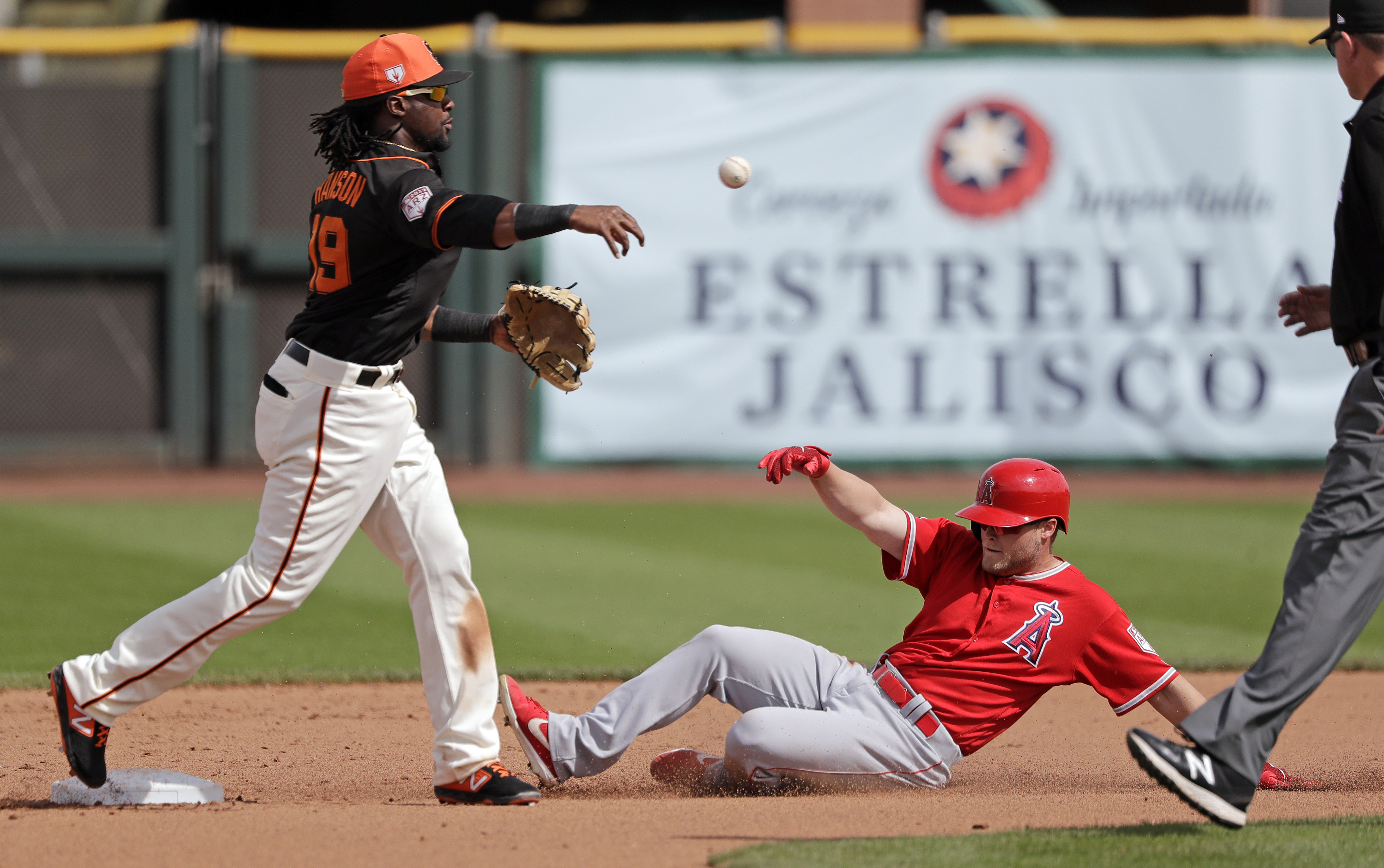 Who's on second? Surprised Giants, Angels found out in 9th