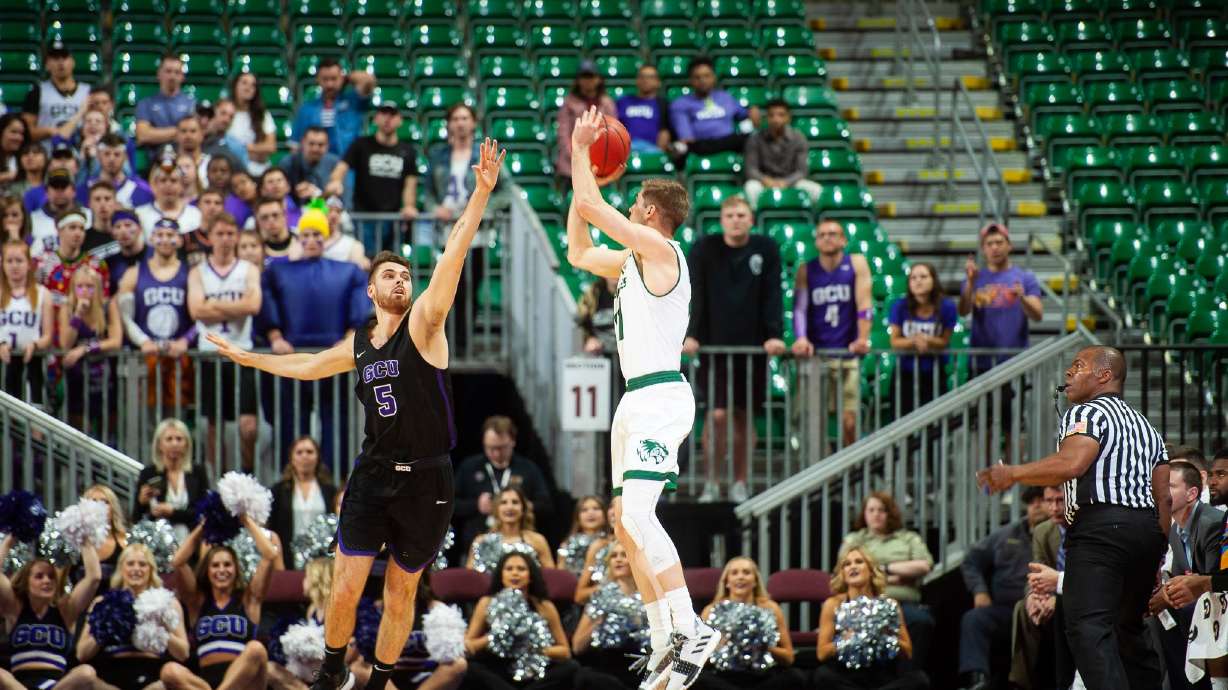 Utah Valley falls in WAC Tourney semifinals to upstart Grand Canyon 78-74