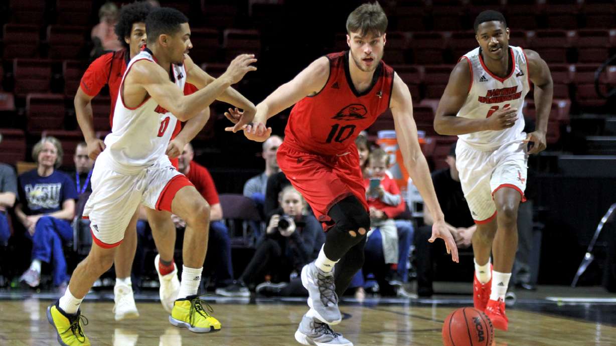 Peatling leads Eastern Washington over So. Utah 77-61