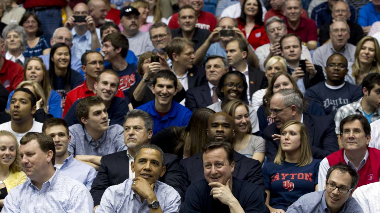 Location, crowds help Dayton keep a grip on the First Four