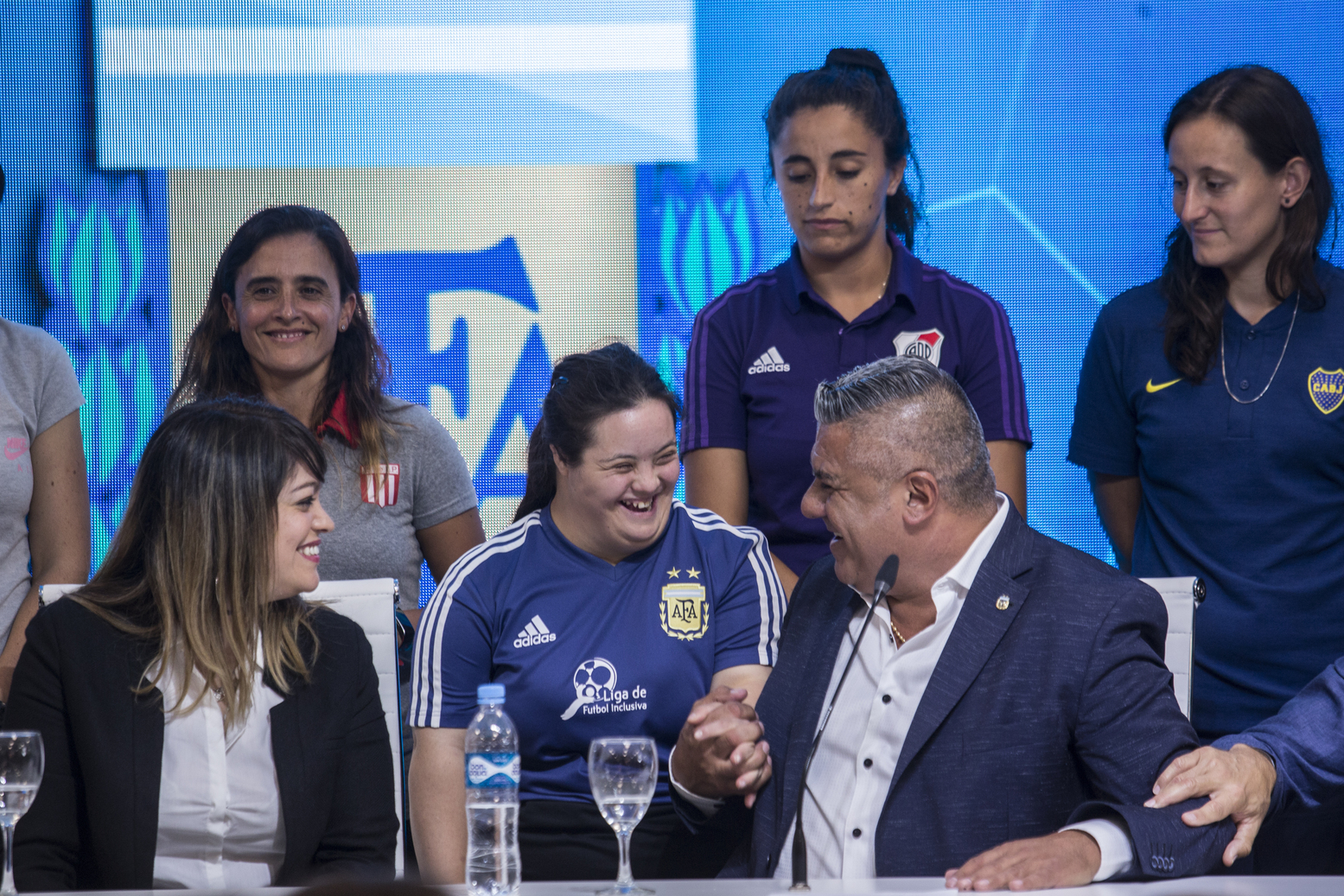 Argentina announces professionalization of women's soccer