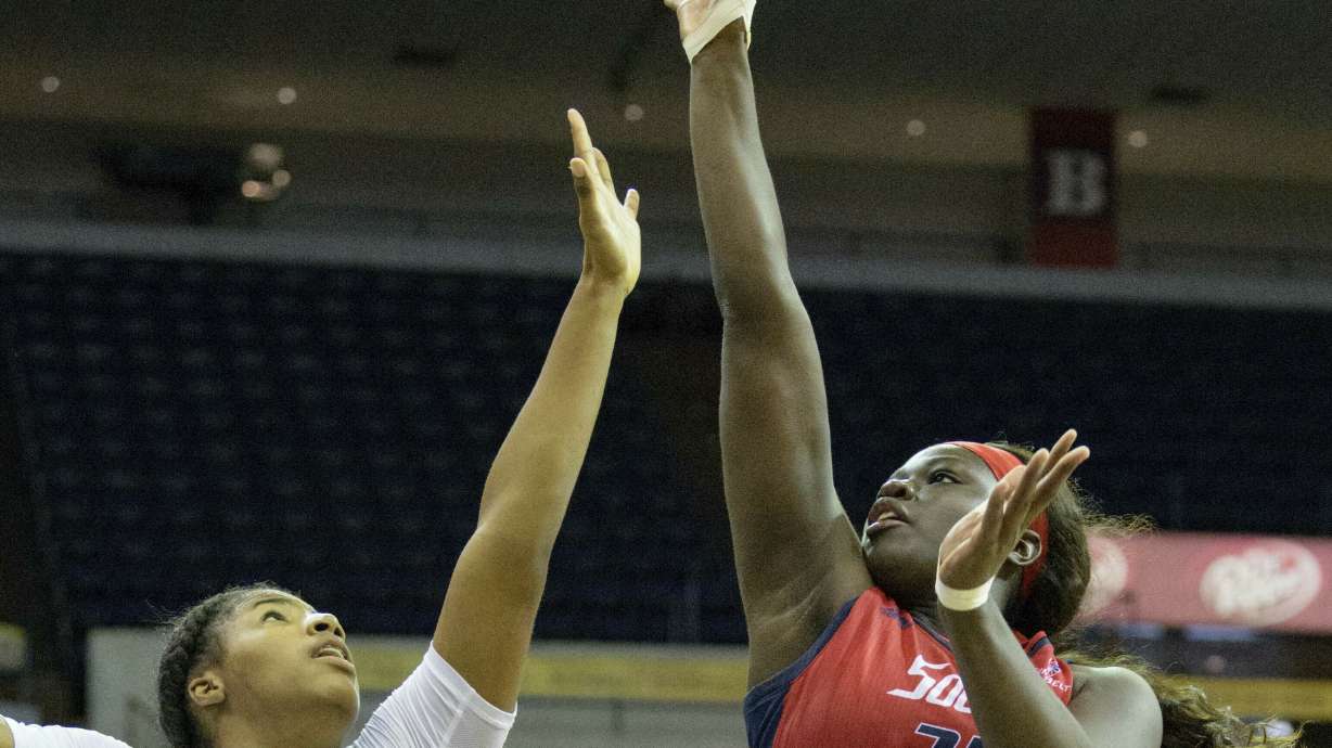 Collier lifts Little Rock women to NCAAs