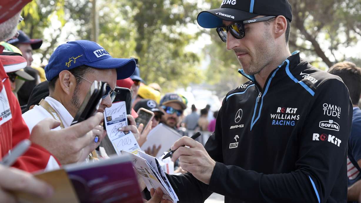 Polish minister applauds Kubica's return to F1 after 8 years