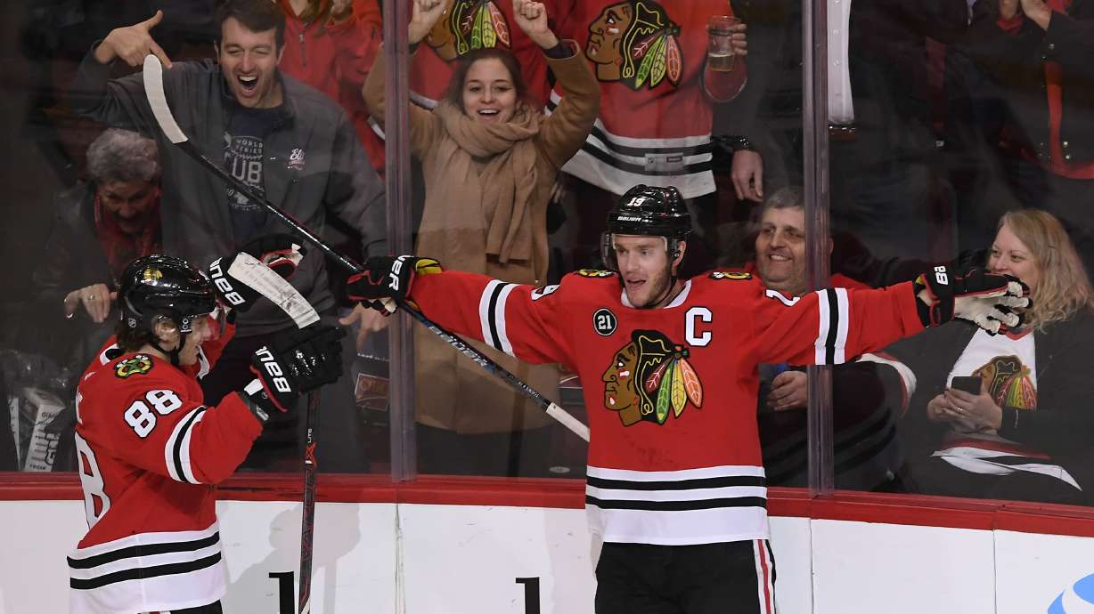 Horvat scores in overtime as Canucks beat Blackhawks 3-2