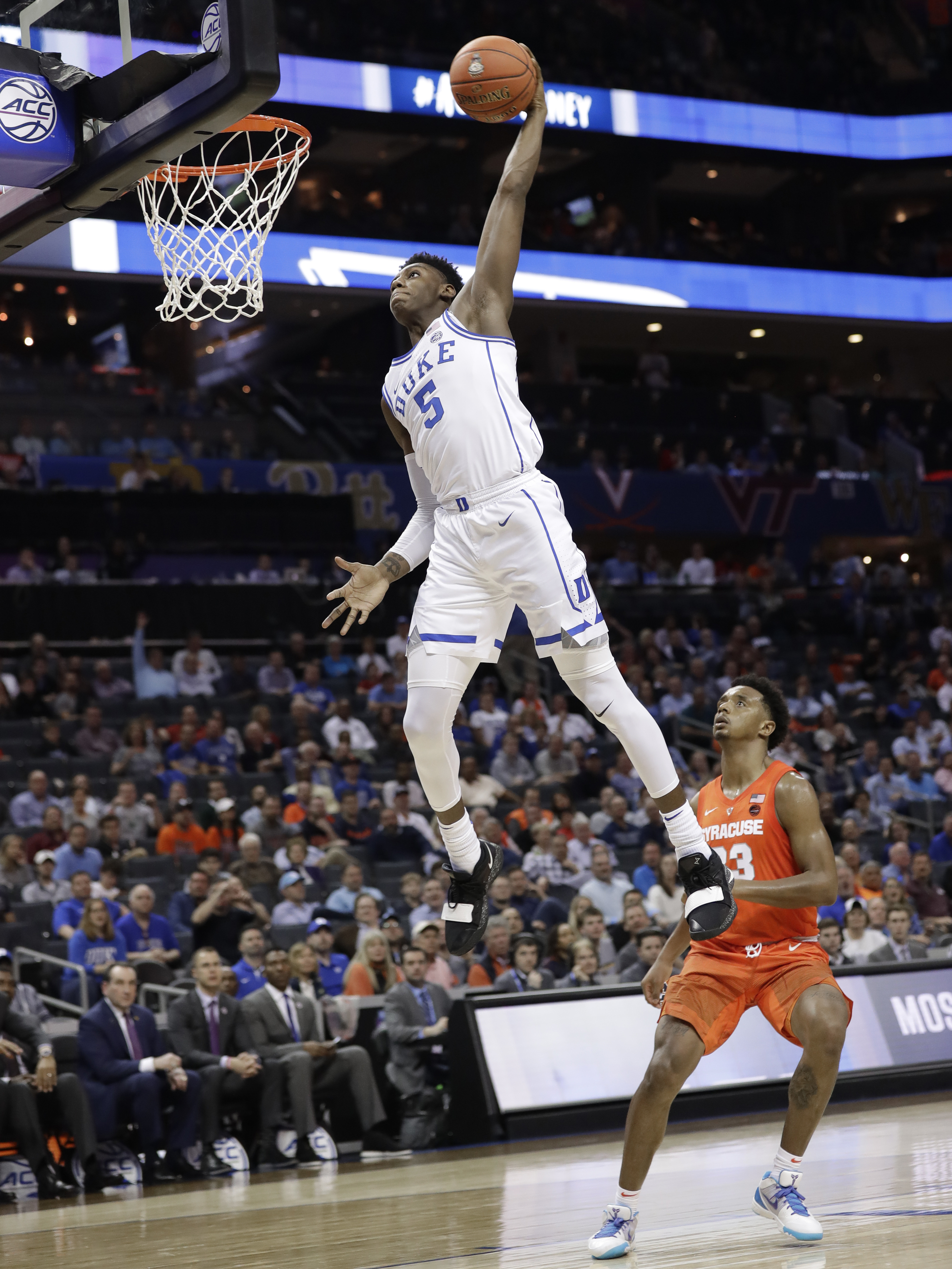 Syracuse suspends Frank Howard on eve of NCAA Tournament