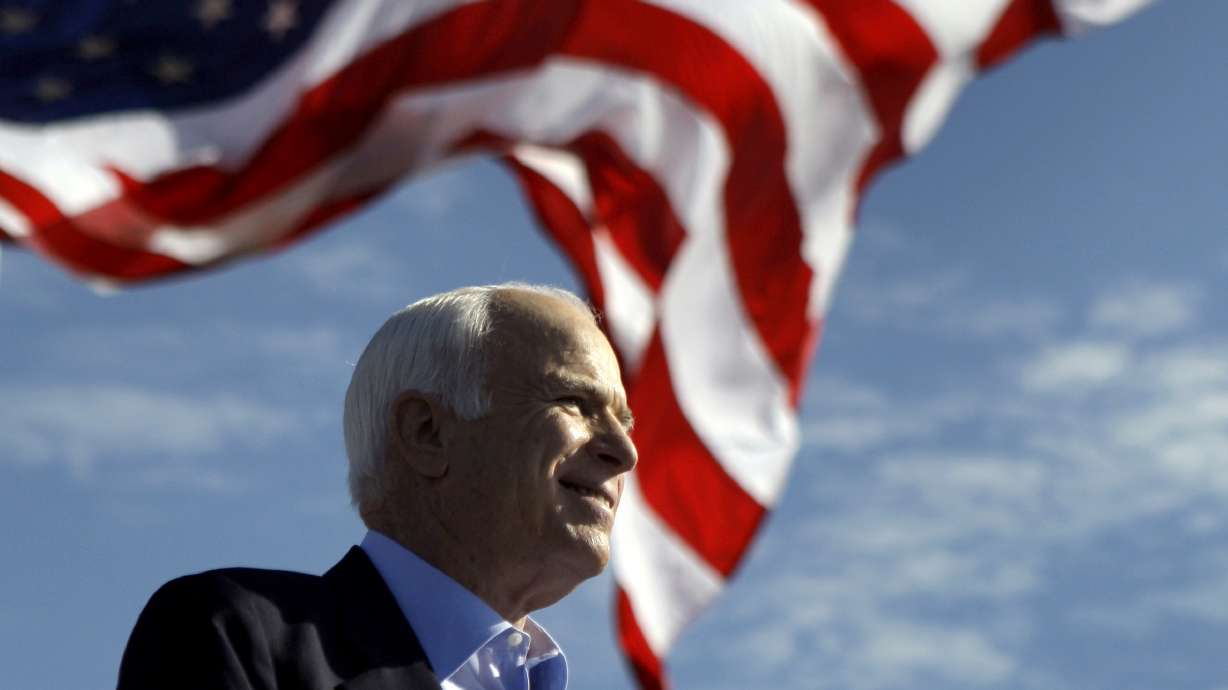 Trump again knocks McCain as Republicans urge end to attacks