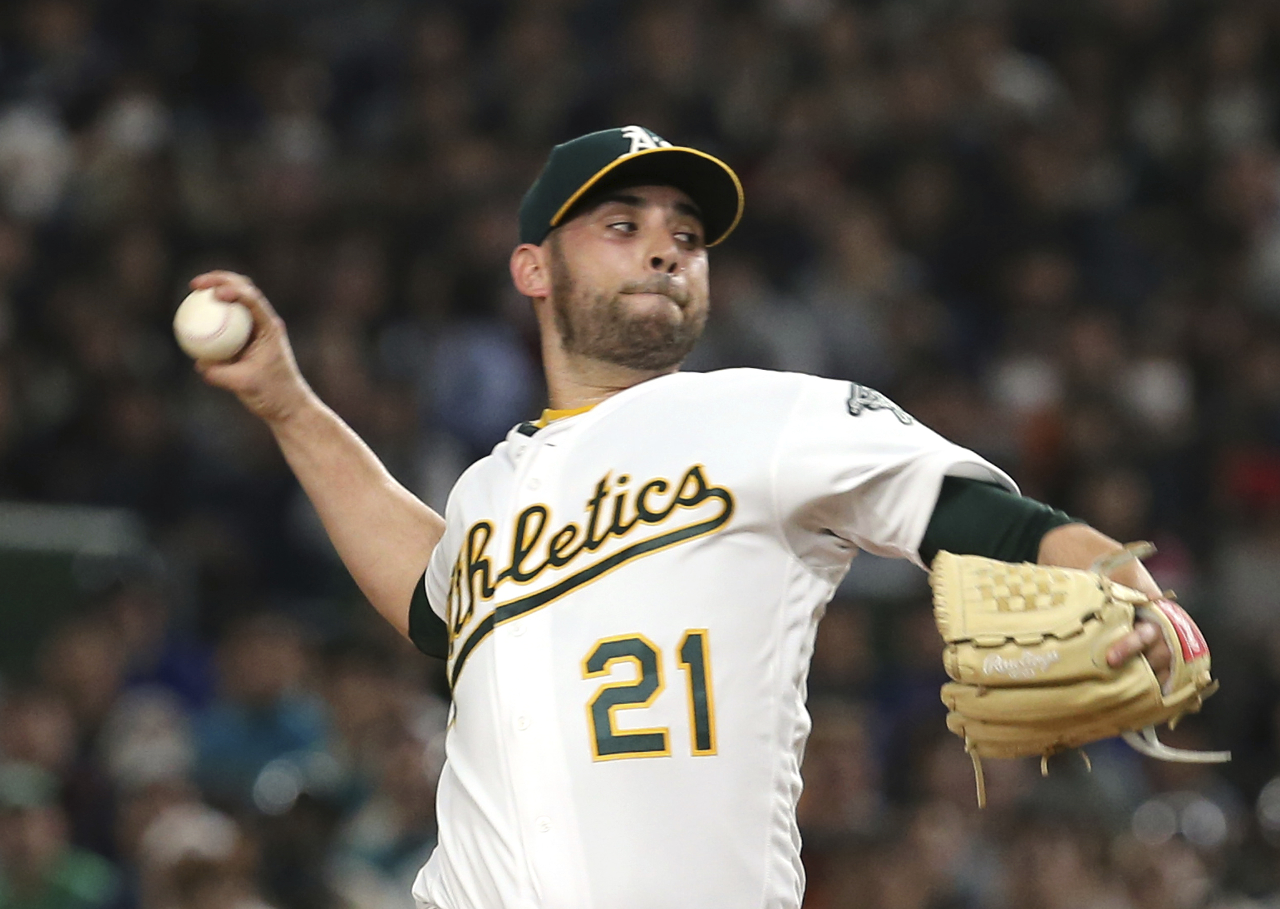 Ichiro says goodbye to adoring fans; Mariners beat A's in 12