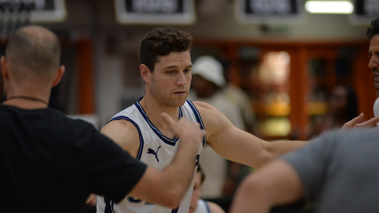 Phoenix Suns sign Jimmer Fredette through rest of season