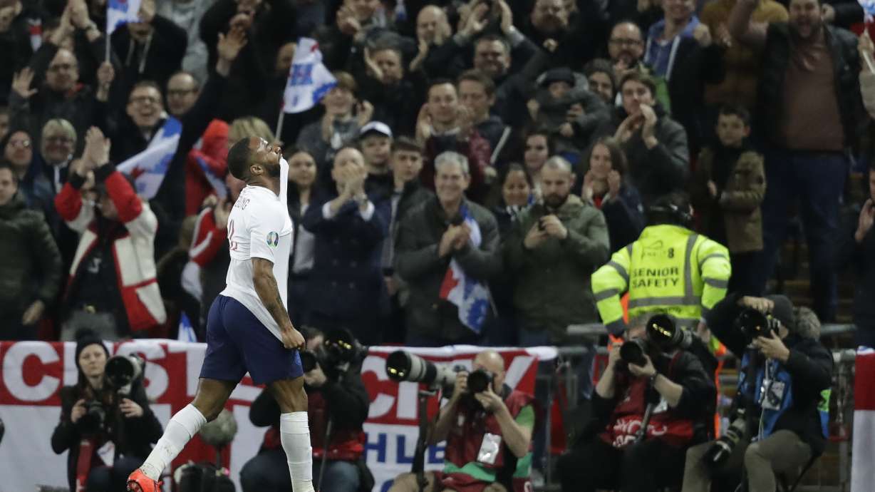 Sterling pays tribute to deceased player after England goal