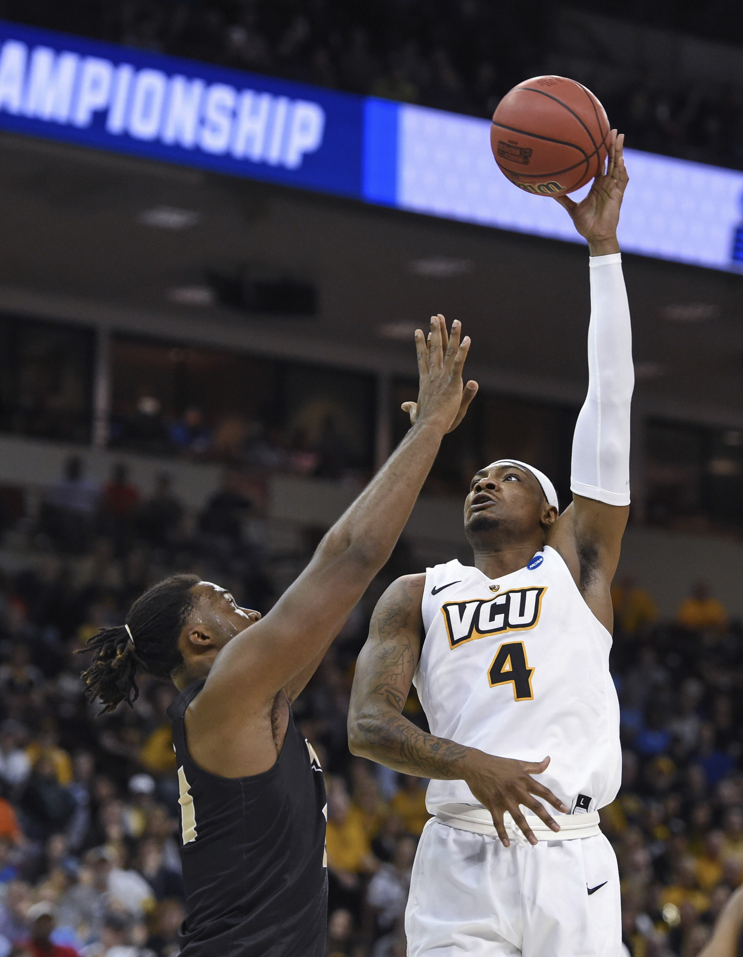 Tall Fall leads ninth-seeded UCF to first NCAA win over VCU