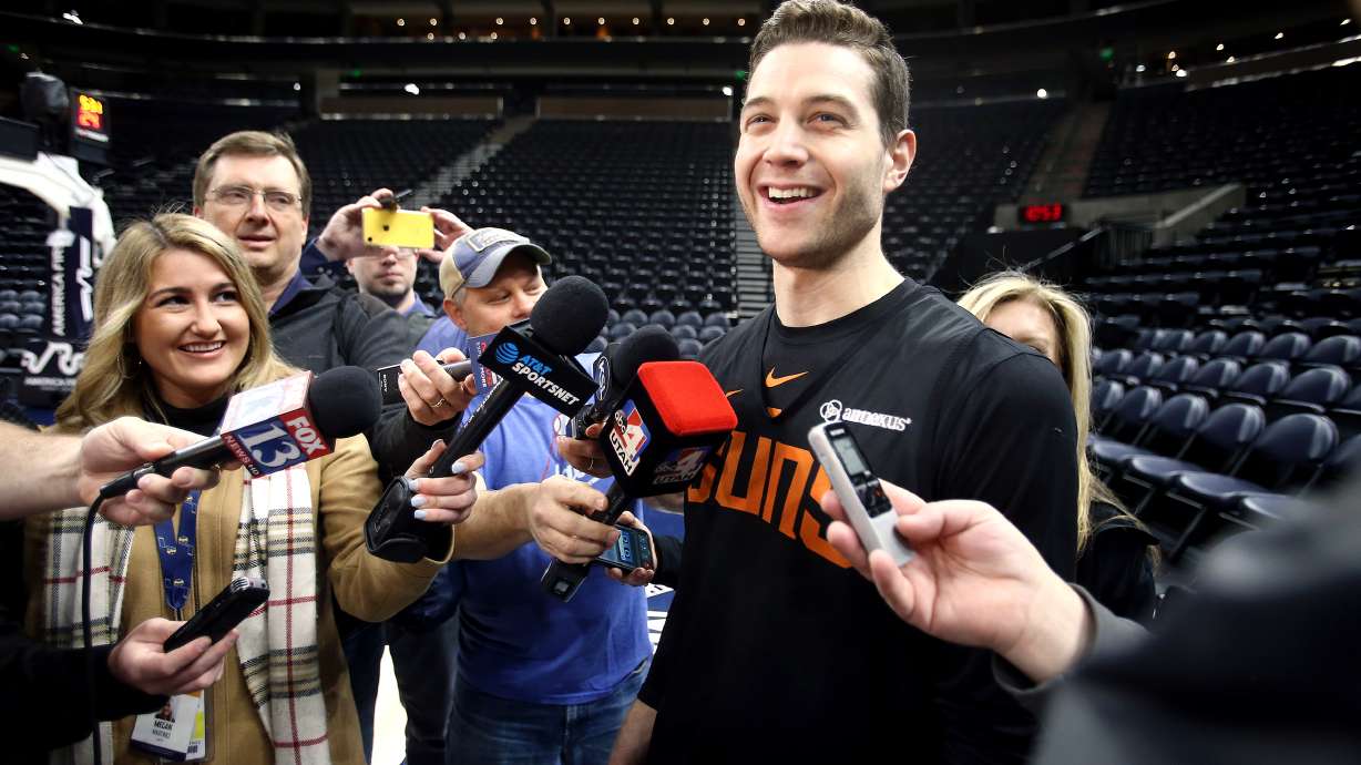 Jimmer Fredette hopeful latest stint in NBA will be 'a different story'