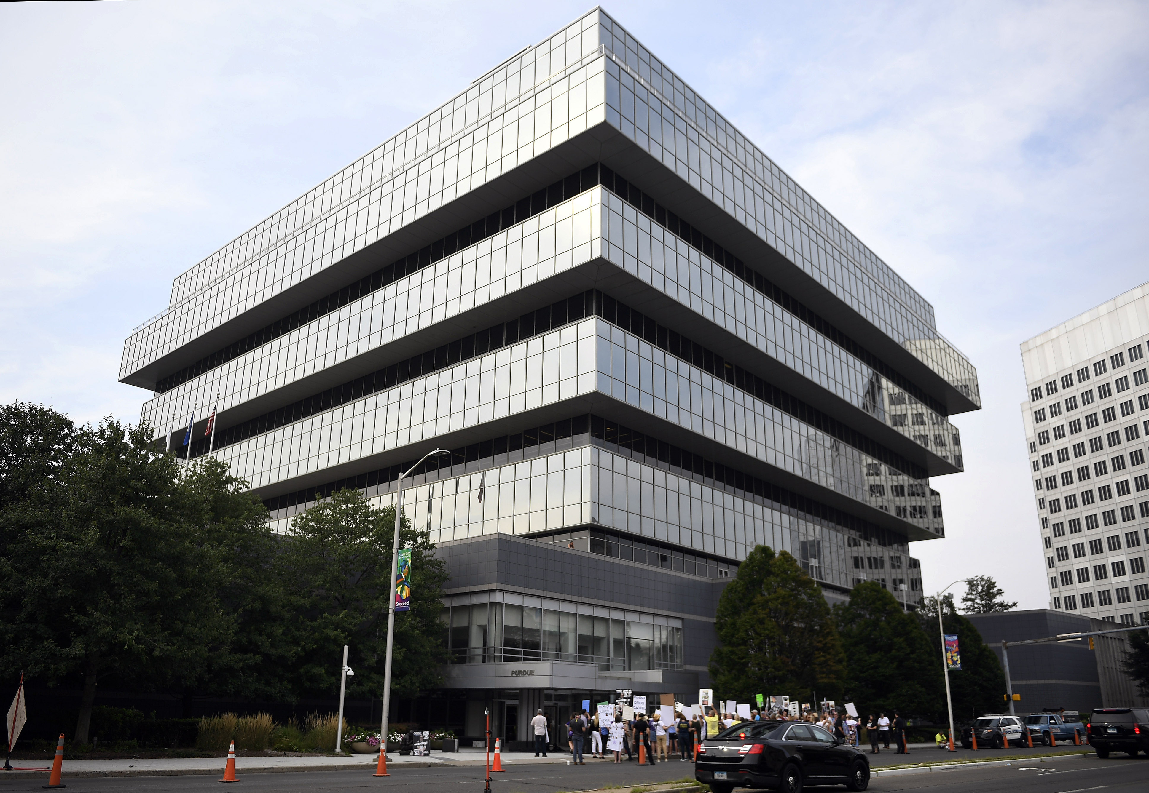 Maker of OxyContin agrees to $270M settlement in Oklahoma