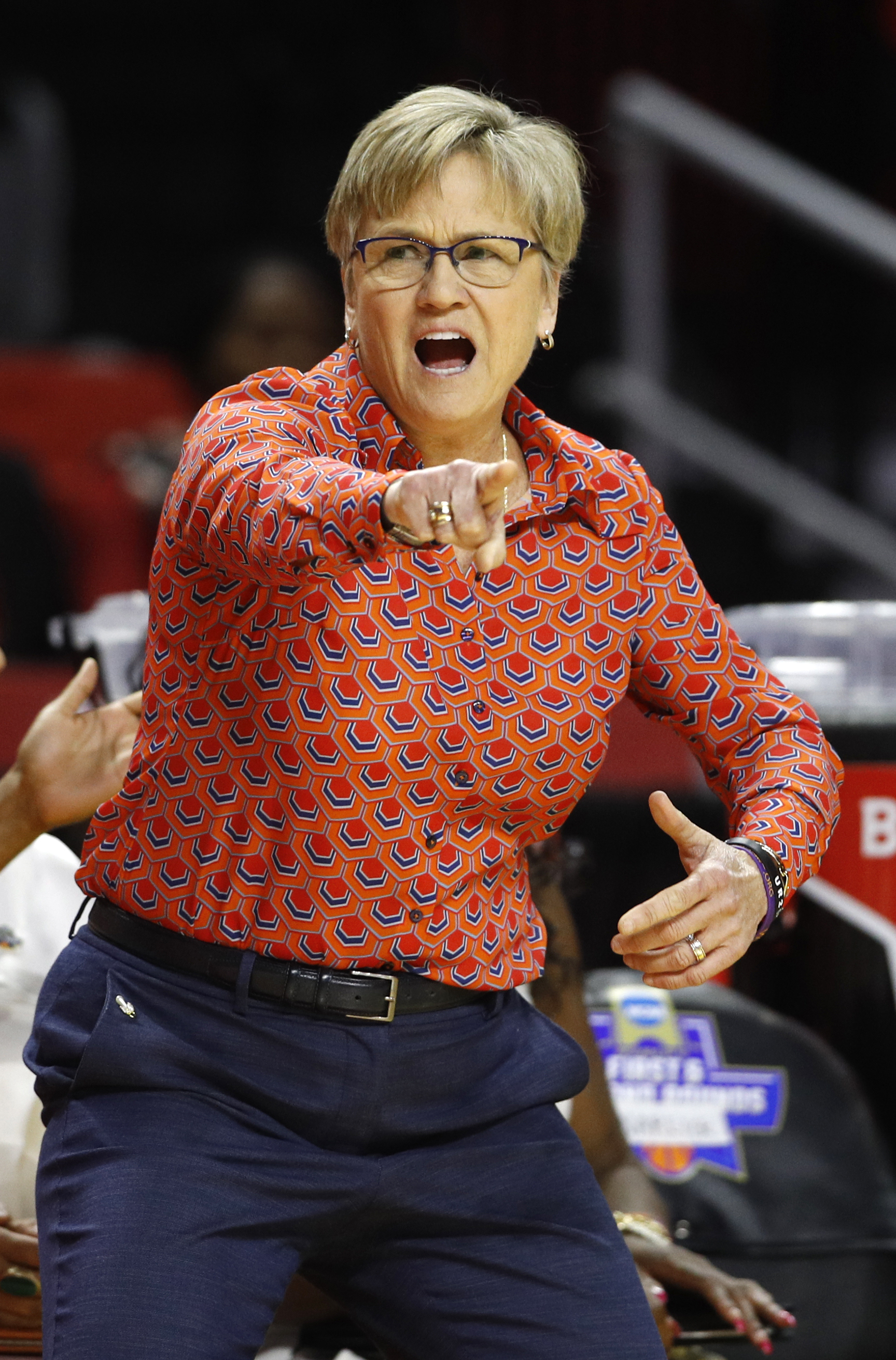 Tennessee fires Holly Warlick after first-round NCAA exit