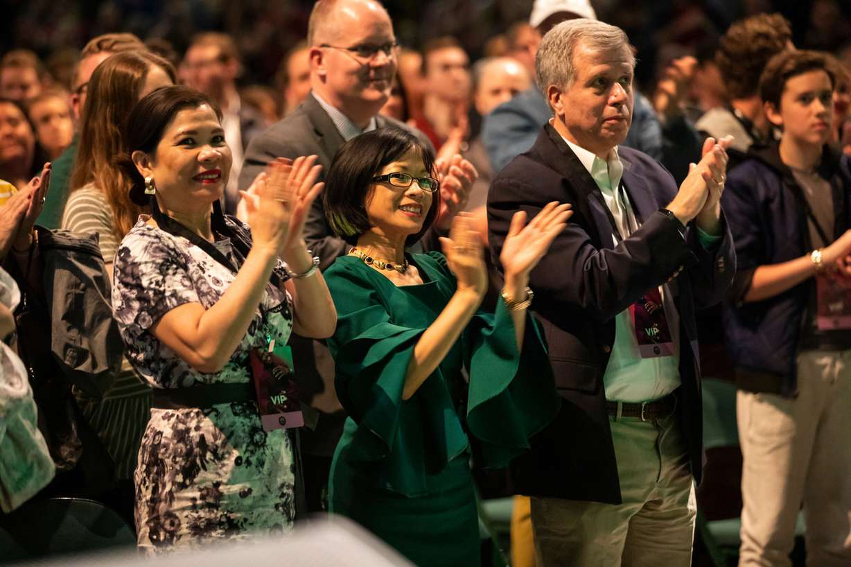 UVU President Astrid Tuminez applauds Terry Crews while he speaks in the UCCU Center on the campus of Utah Valley University in Orem on Thursday, March 28, 2019. (Photo: Utah Valley University)