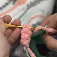 Eagle Mountain students make blankets for families of fallen first responders