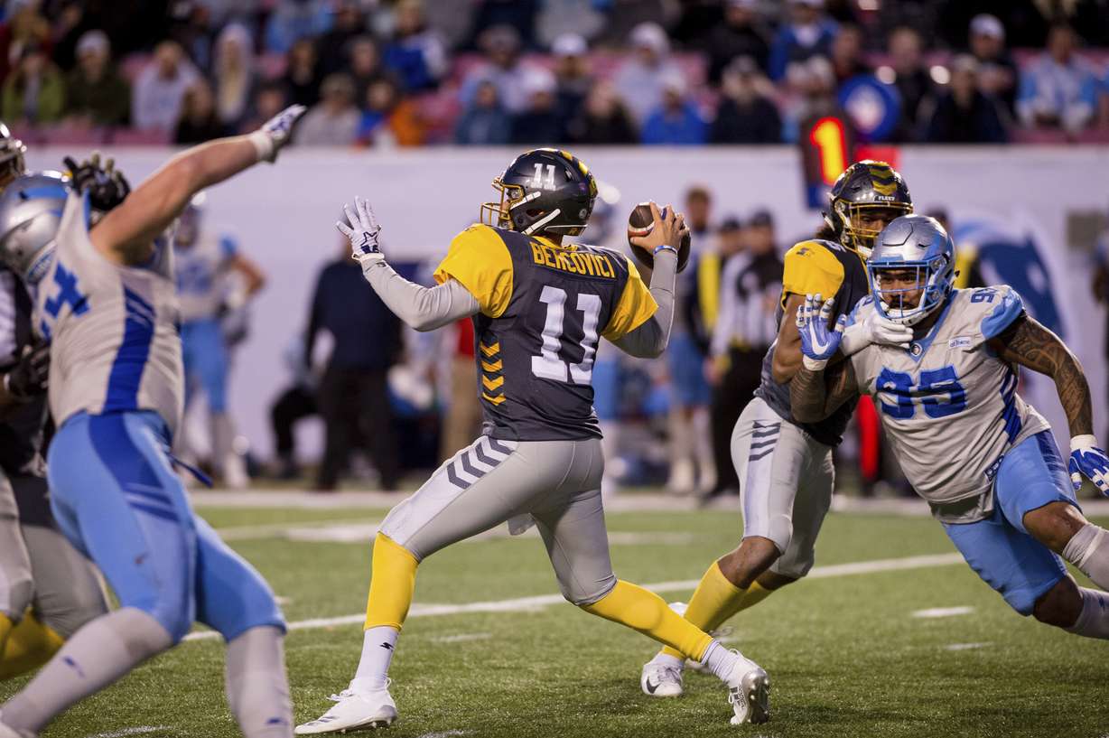 San Diego Fleet quarterback Mike Bercovici (11) passes the ball in the second half during an Alliance of American Footaball game, Saturday March 30, 2019 in Salt Lake City. (Photo: Tyler Tate, AP)