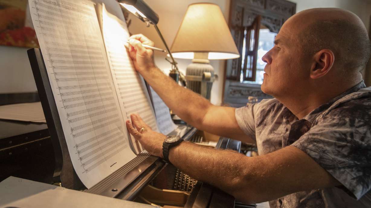 Ex-pat composes concerto for Venezuela amid political chaos