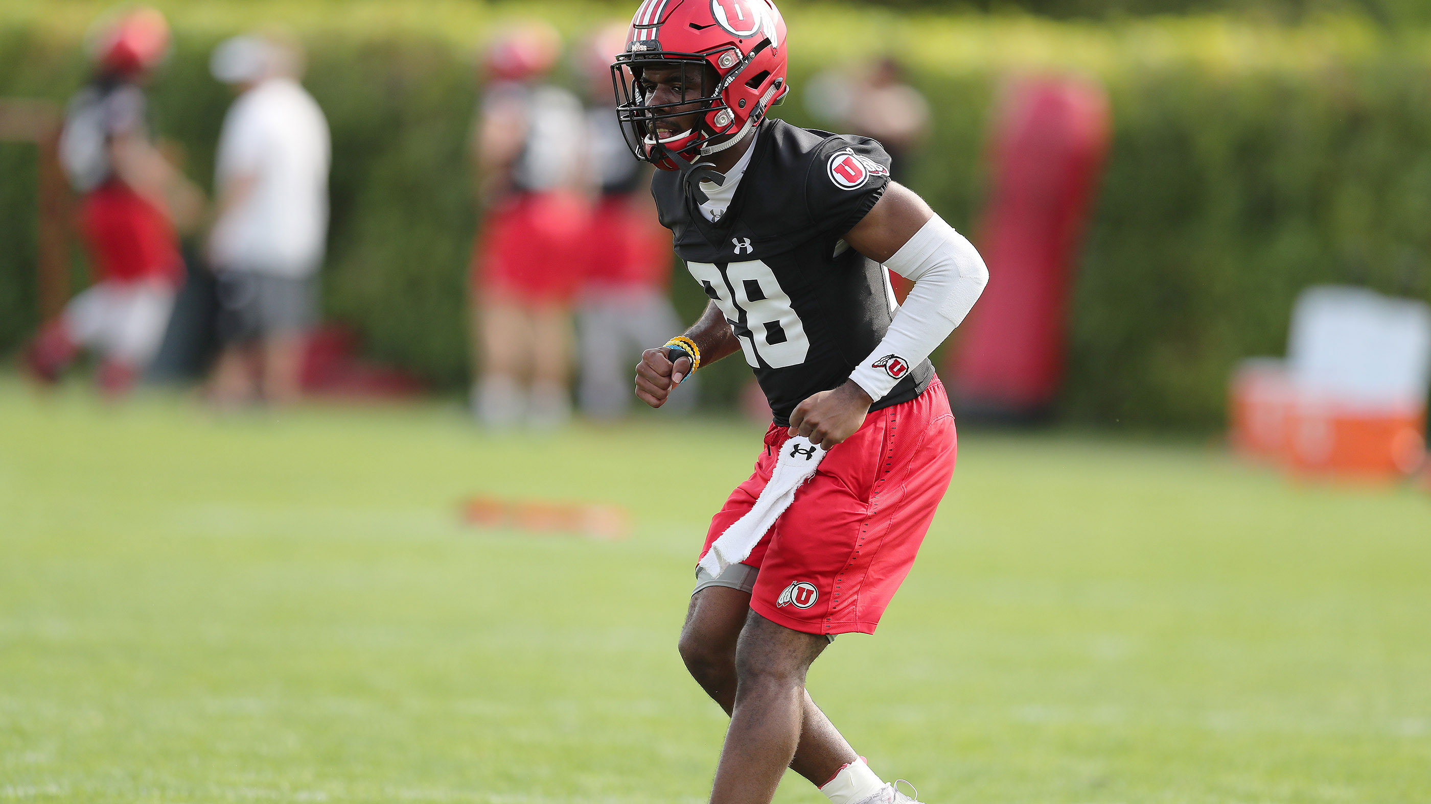 Speedy Javelin Guidry balancing USA track success amid Utah football conditioning