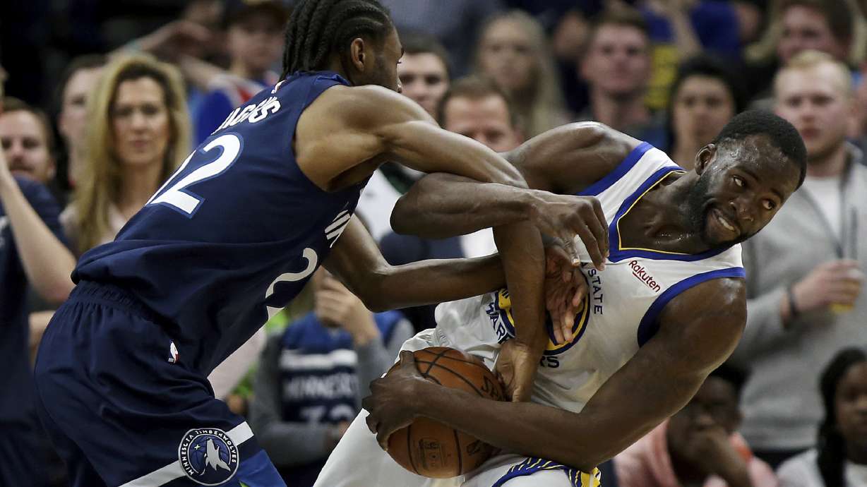 Warriors' Green, Curry, Durant fined for referee comments