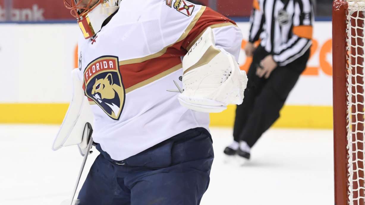 Panthers goalie Luongo to turn 40, figure out what's next