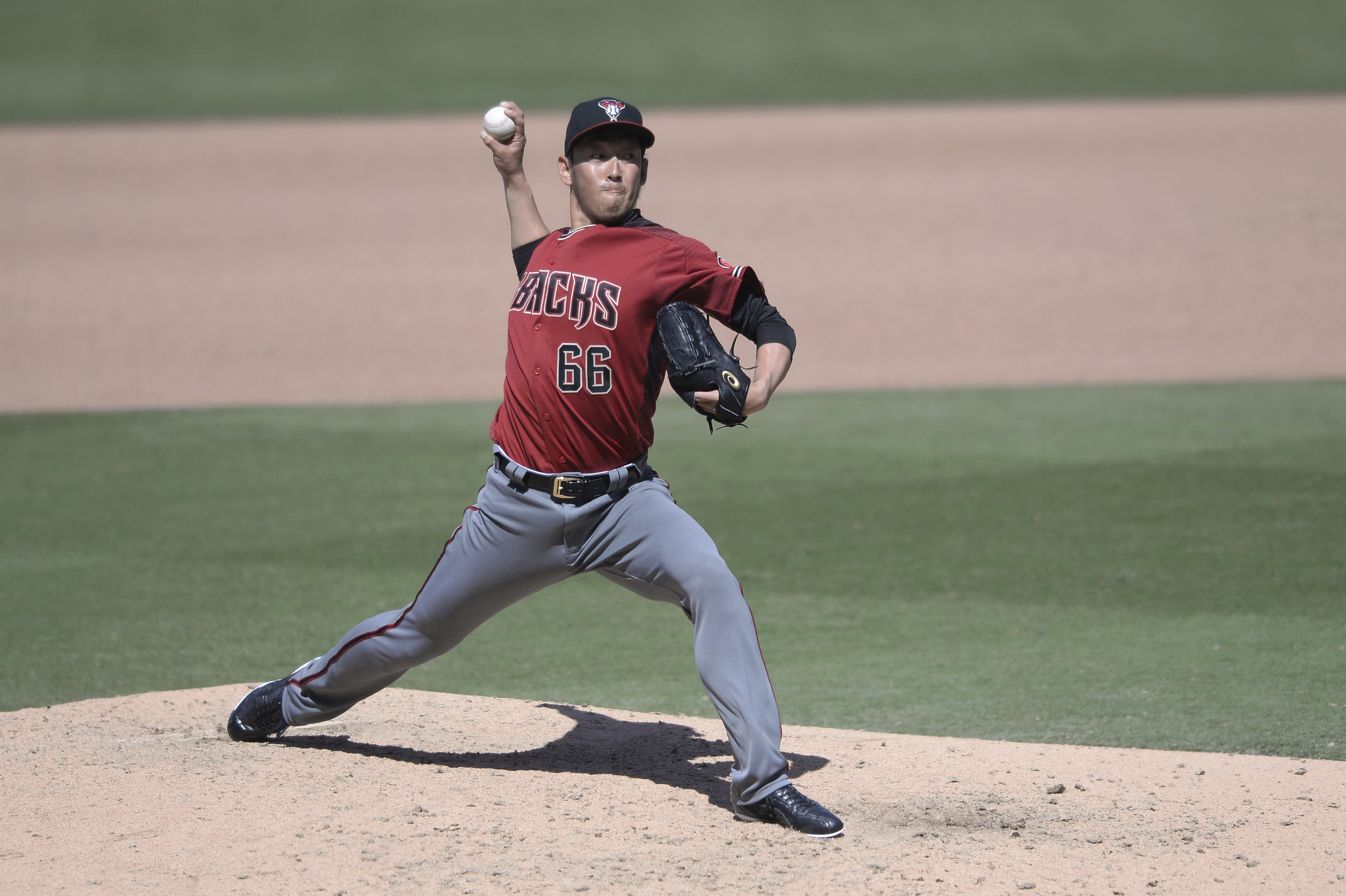 Machado hits 1st homer for Padres in 4-1 win vs Arizona