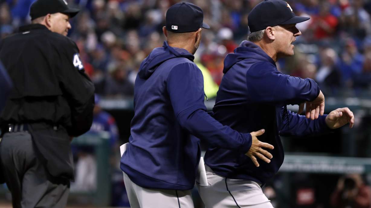 Astros manager, hitting coach by ejected by home plate ump