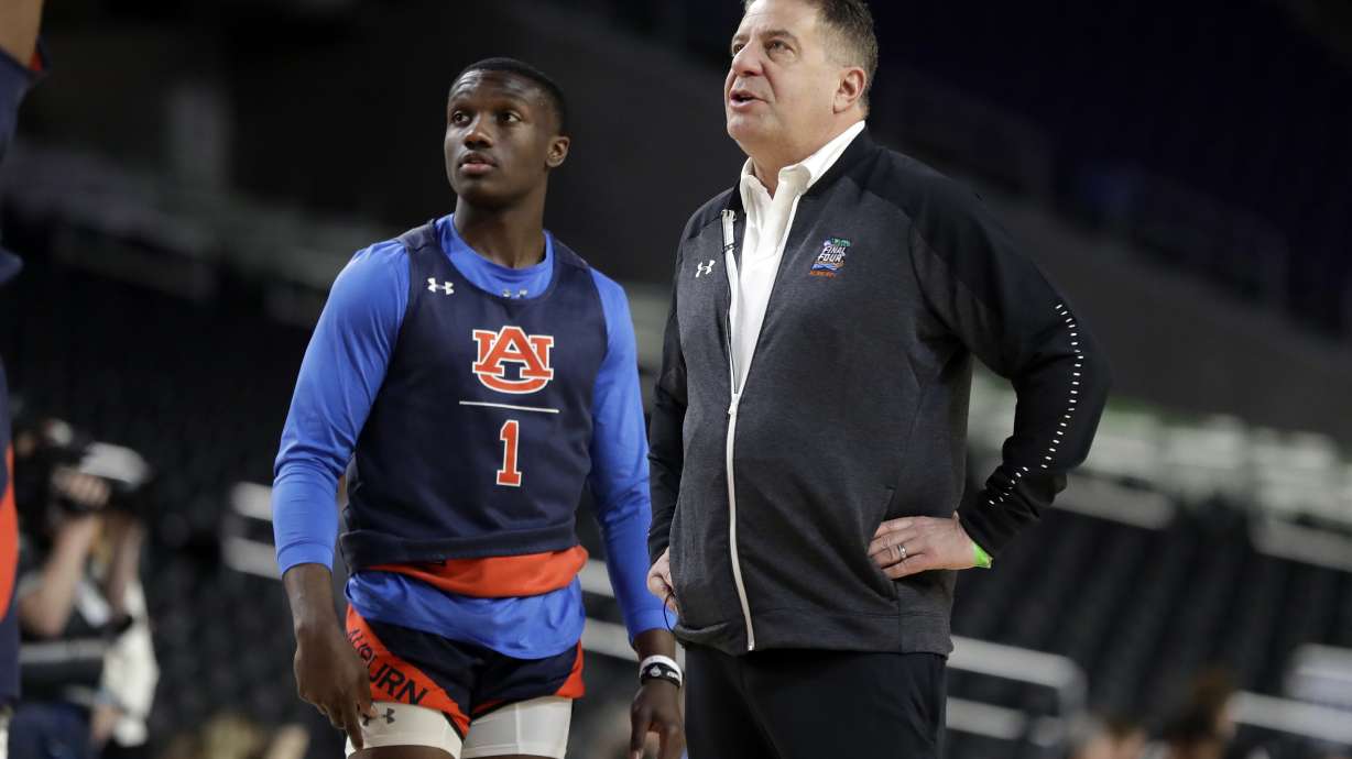 Auburn's Bruce Pearl has sheen of sweat, slime and success