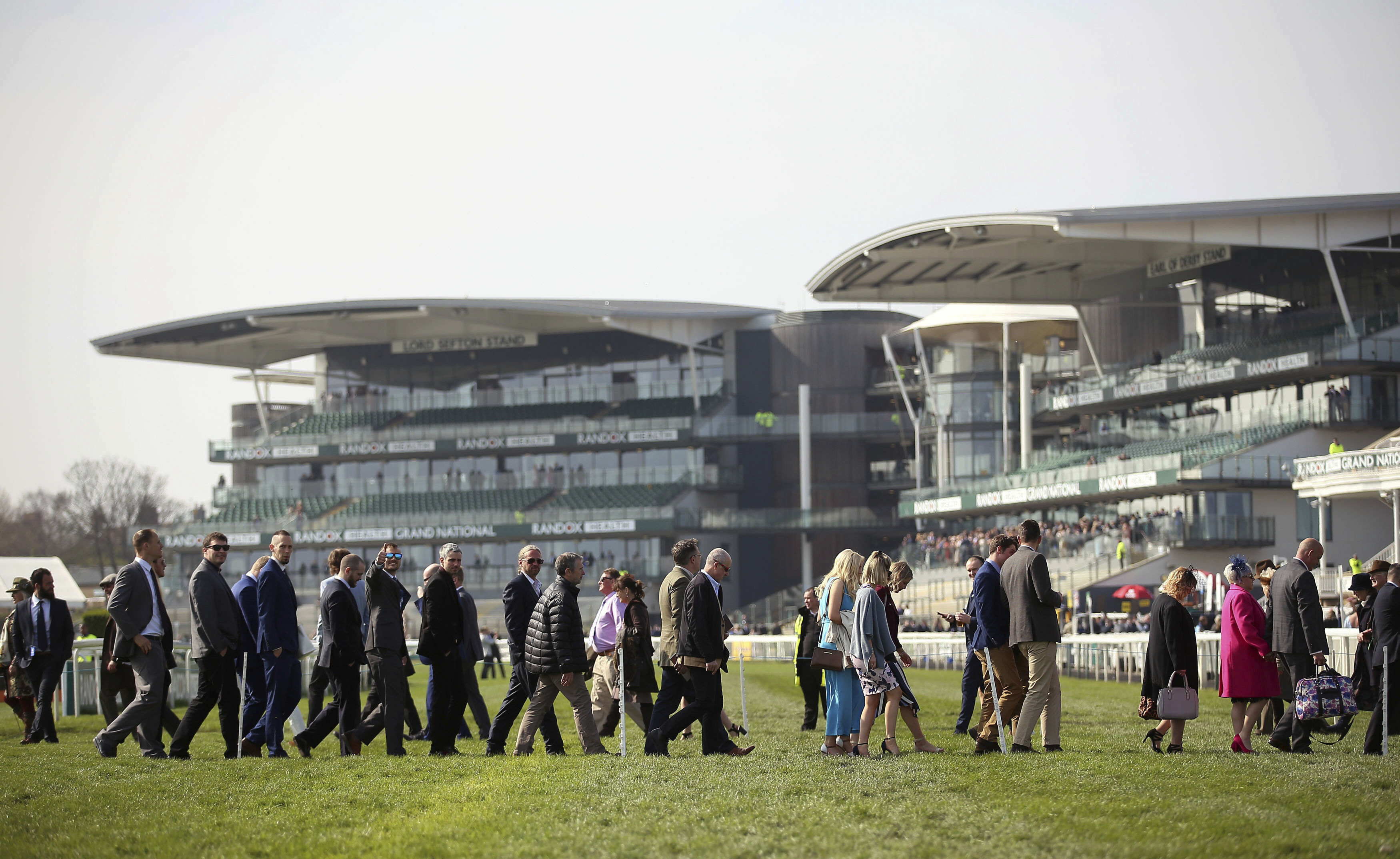 Tiger Roll 1st back-to-back Grand National champ in 45 years