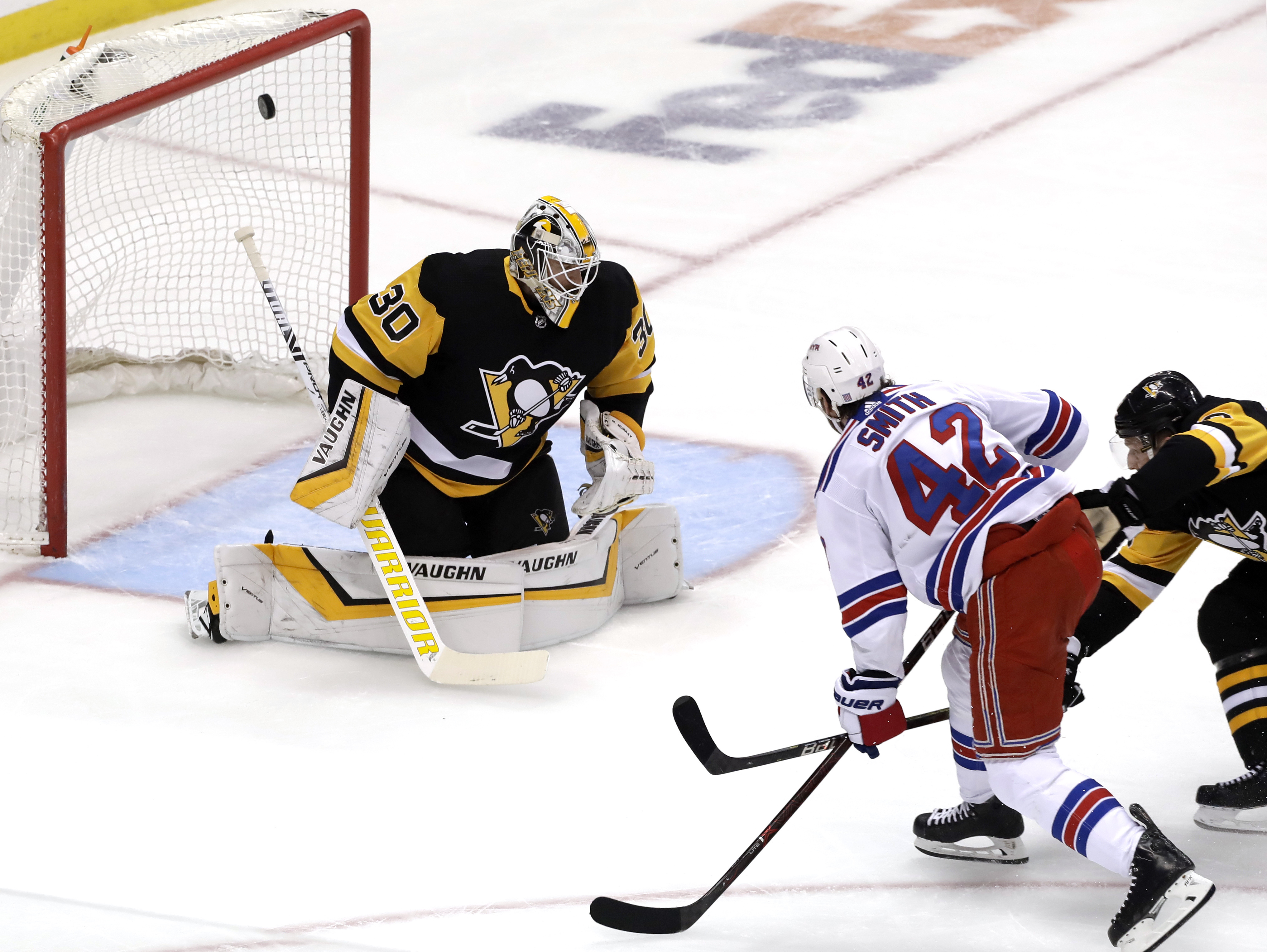 Strome scores in OT to lift Rangers past Penguins 4-3