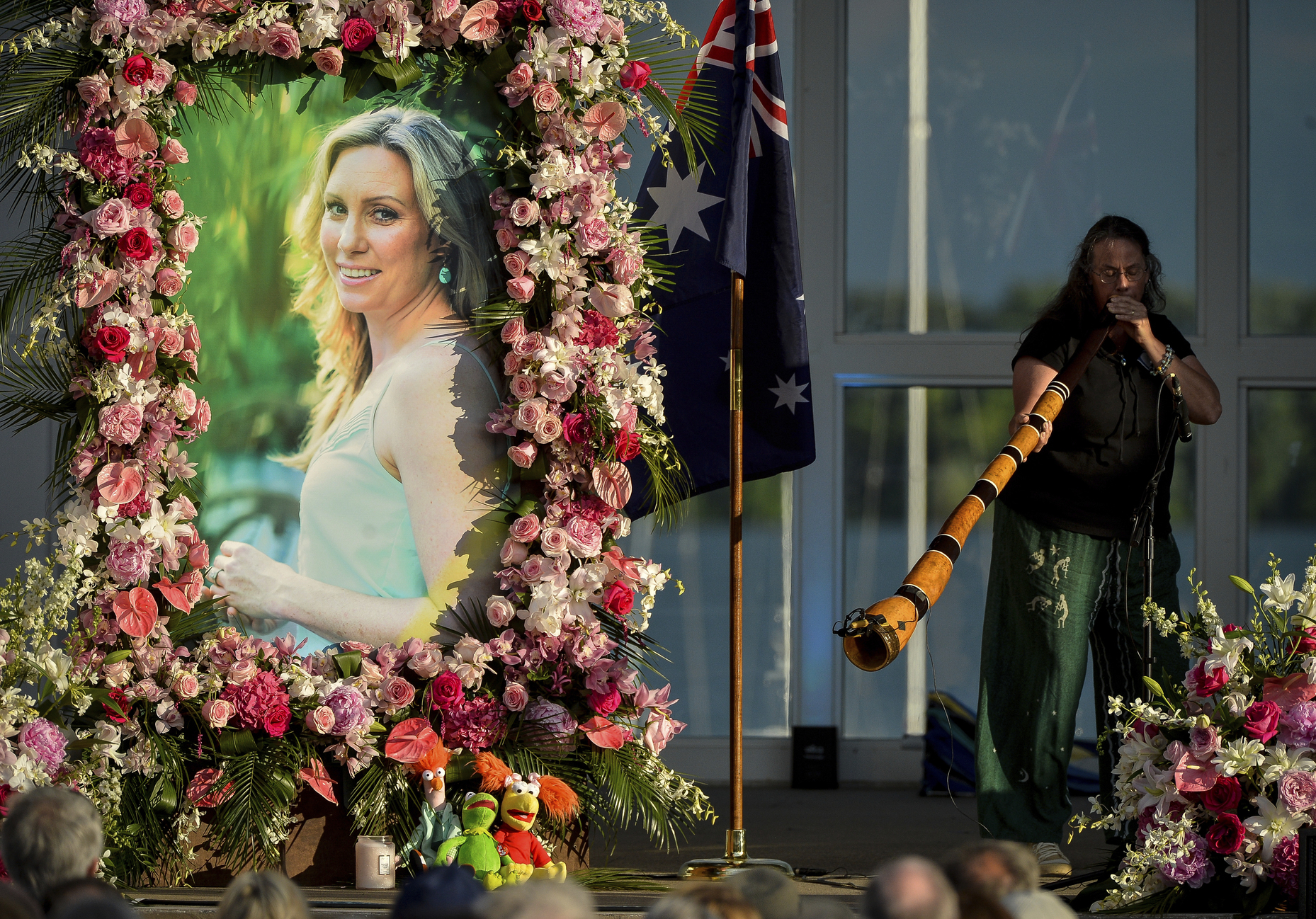 The Latest: Fiance describes night Justine Damond died