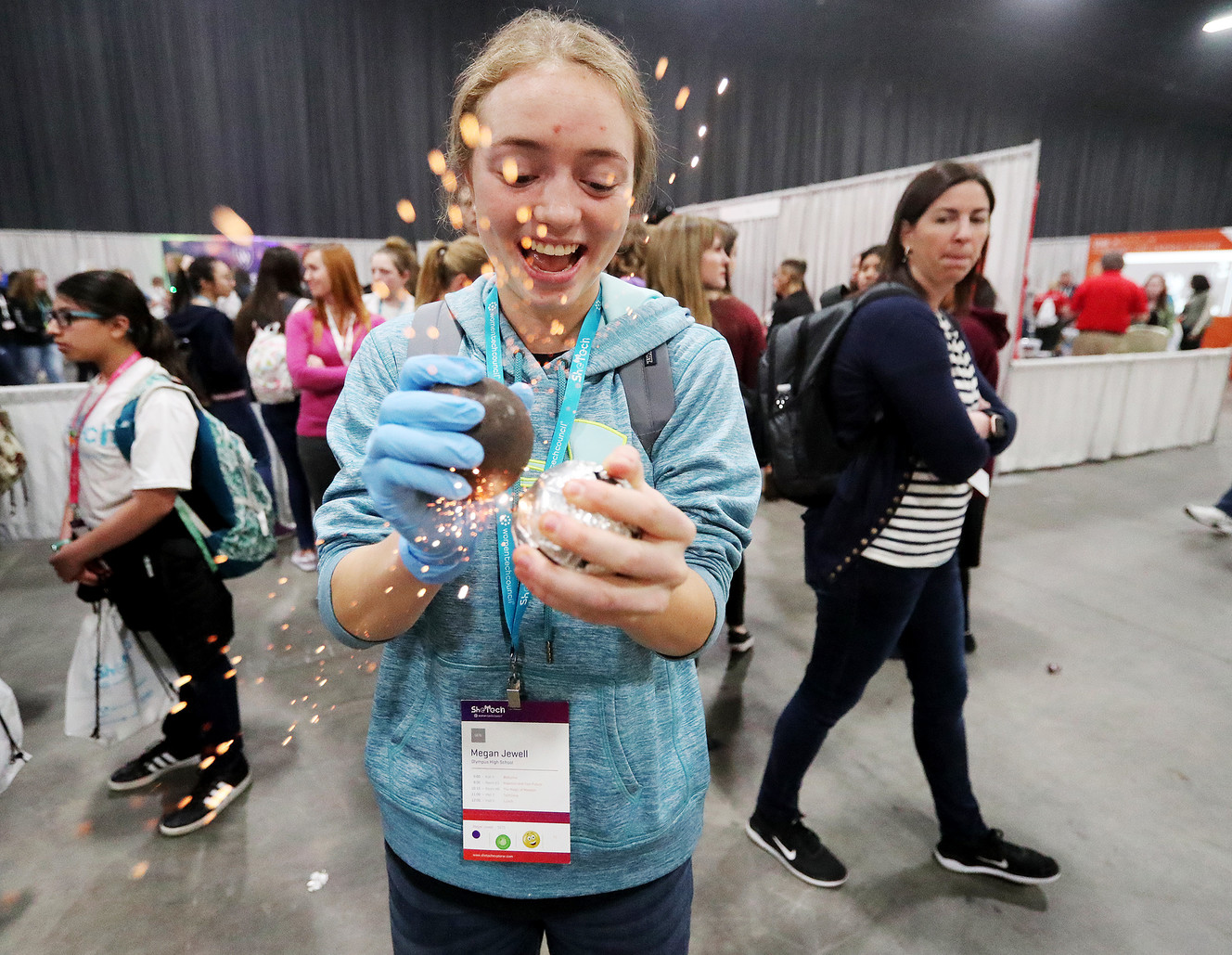 Thousands of girls gather in Utah to experiment with STEM careers at SheTech