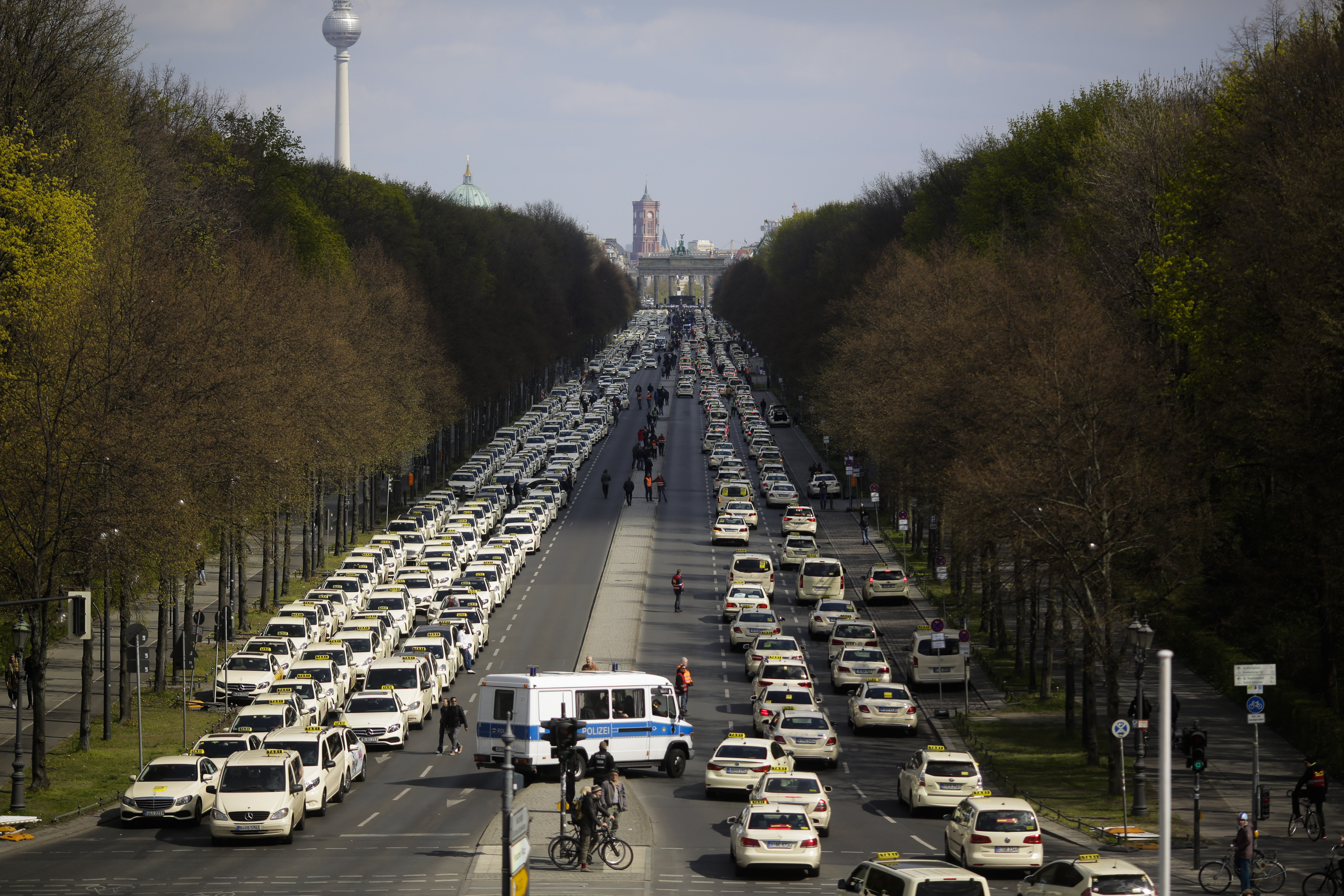 German taxi drivers protest against liberalization plan